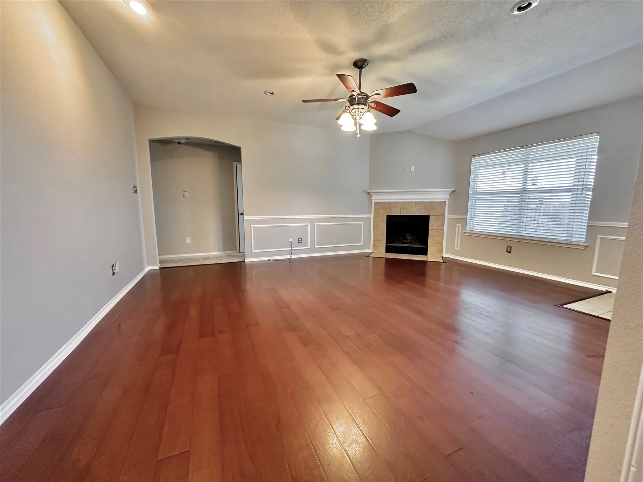 Single Family Residence For Rent in Tarrant County , 4905 Spur Ridge Court, Fort Worth, Texas 76244, 3 Bedroom, 2 Bathroom, 2 Garage spaces, 1,532 Sqft, built in 2002, mls#21318446, Real Estate Agent in Fort Worth, Homes For Rent in Tarrant county, Homes For Rent in Fort Worth, Realtor in Fort Worth Texas, Real Estate Brokerage Independent Realty Texas, Luminita Cordes Realtor