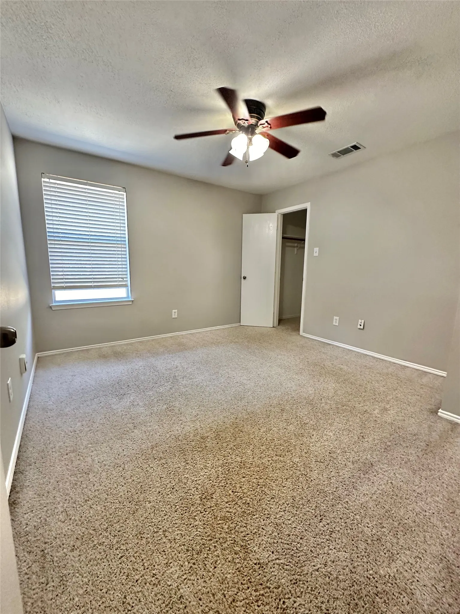 Single Family Residence For Rent in Tarrant County , 4905 Spur Ridge Court, Fort Worth, Texas 76244, 3 Bedroom, 2 Bathroom, 2 Garage spaces, 1,532 Sqft, built in 2002, mls#21318446, Real Estate Agent in Fort Worth, Homes For Rent in Tarrant county, Homes For Rent in Fort Worth, Realtor in Fort Worth Texas, Real Estate Brokerage Independent Realty Texas, Luminita Cordes Realtor