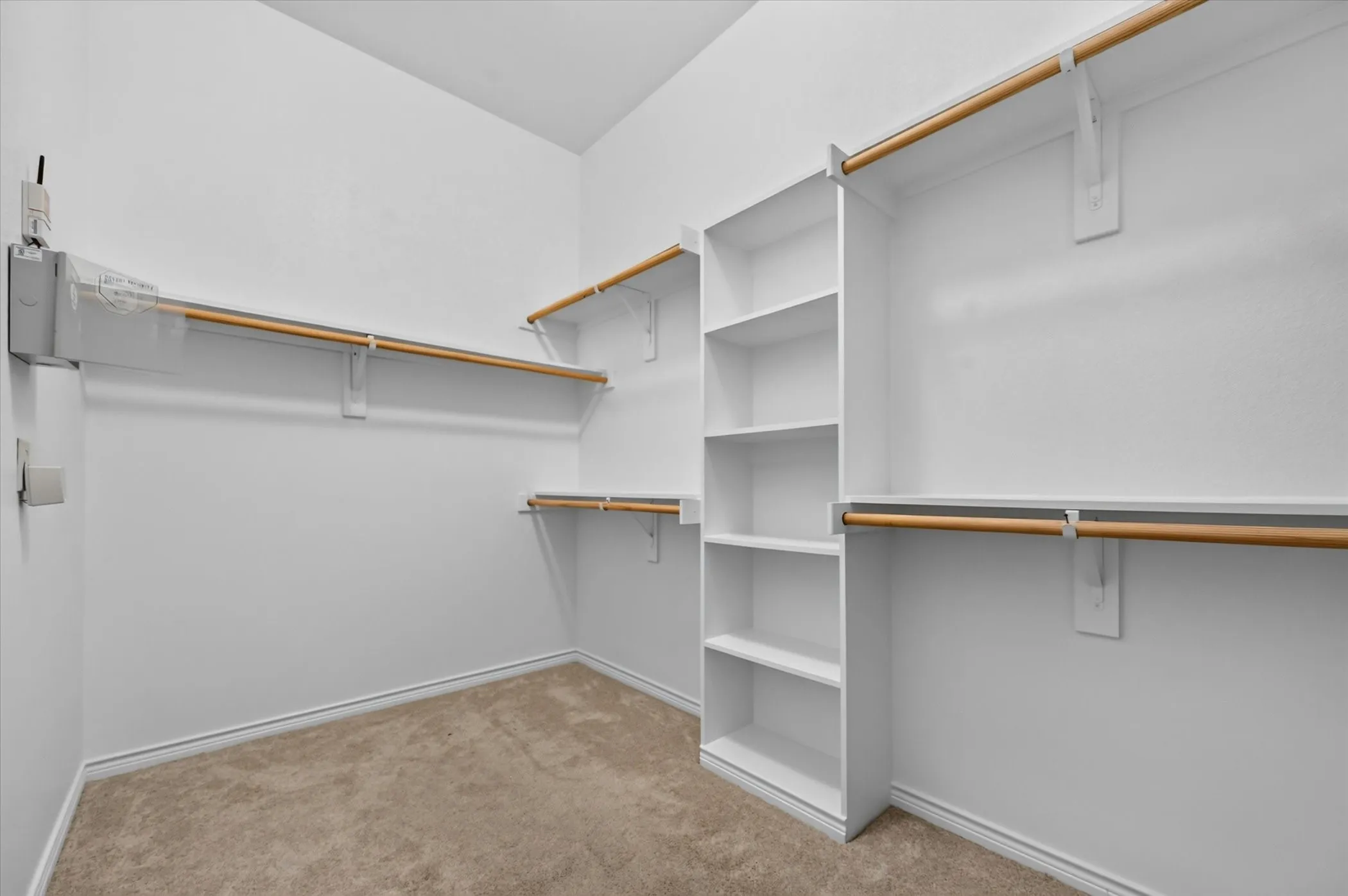 Single Family Residence For Sale in Rockwall County , 1403 Dhaka Drive, Rockwall, Texas 75087, 4 Bedroom, 2 Bathroom, 2 Garage spaces, 2,555 Sqft, built in 2014, mls#21317800, Real Estate Agent in Rockwall, Homes For Sale in Rockwall county, Homes For Sale in Rockwall, Realtor in Rockwall Texas, Real Estate Brokerage Independent Realty Texas, Luminita Cordes Realtor