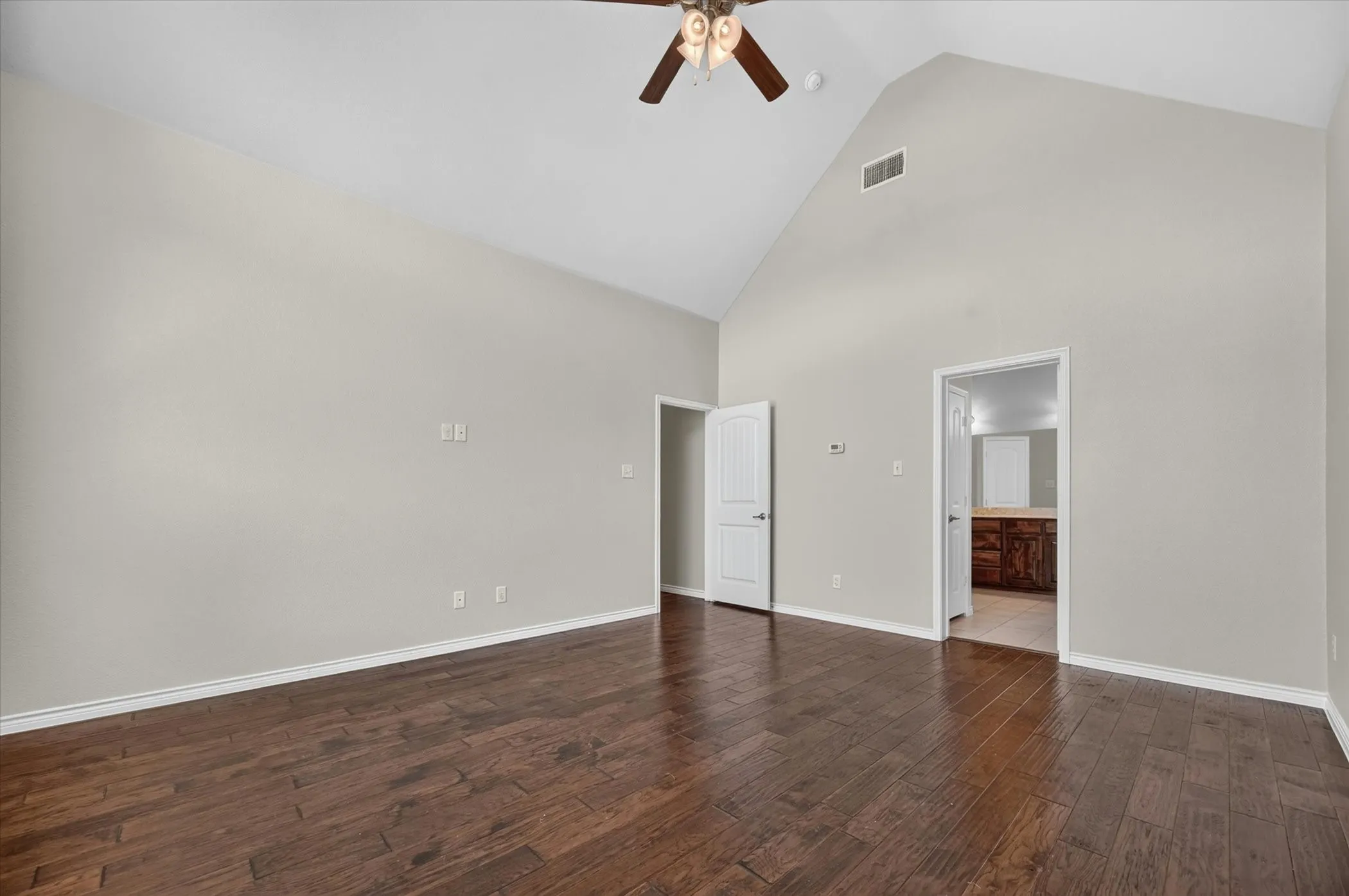Single Family Residence For Sale in Rockwall County , 1403 Dhaka Drive, Rockwall, Texas 75087, 4 Bedroom, 2 Bathroom, 2 Garage spaces, 2,555 Sqft, built in 2014, mls#21317800, Real Estate Agent in Rockwall, Homes For Sale in Rockwall county, Homes For Sale in Rockwall, Realtor in Rockwall Texas, Real Estate Brokerage Independent Realty Texas, Luminita Cordes Realtor