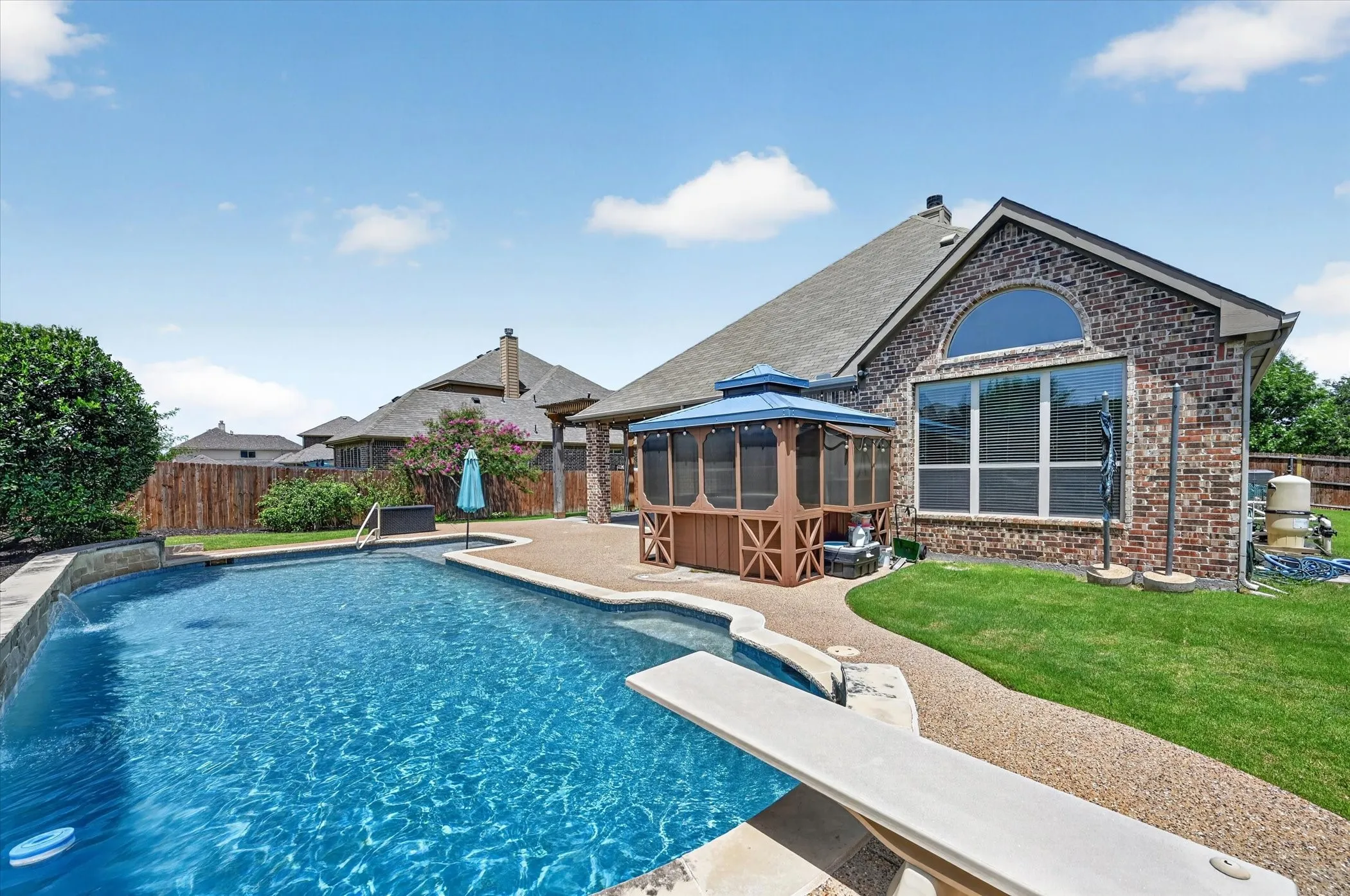 Single Family Residence For Sale in Rockwall County , 1403 Dhaka Drive, Rockwall, Texas 75087, 4 Bedroom, 2 Bathroom, 2 Garage spaces, 2,555 Sqft, built in 2014, mls#21317800, Real Estate Agent in Rockwall, Homes For Sale in Rockwall county, Homes For Sale in Rockwall, Realtor in Rockwall Texas, Real Estate Brokerage Independent Realty Texas, Luminita Cordes Realtor