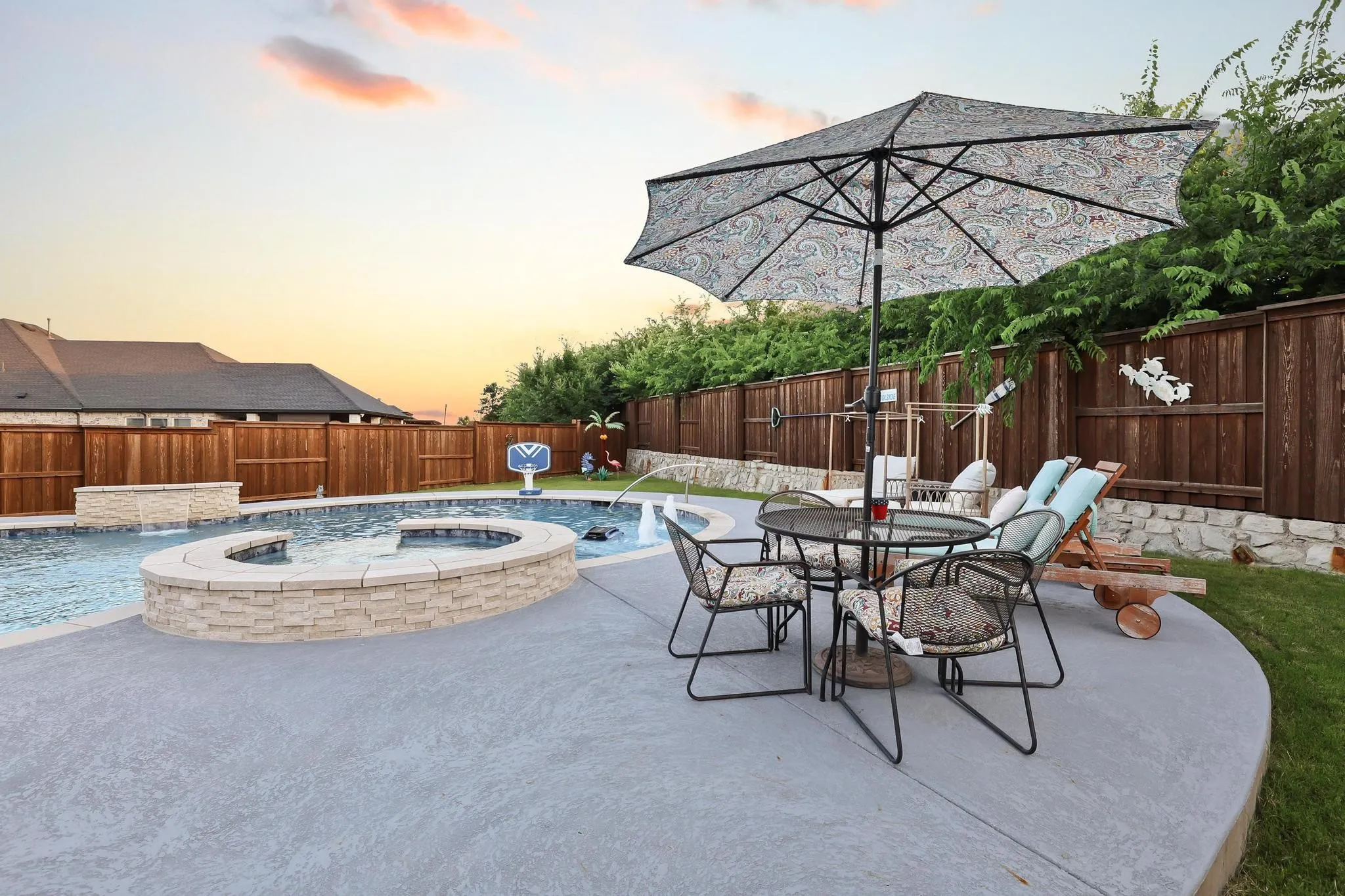Single Family Residence For Sale in Grayson County , 1732 Cannon Street, Van Alstyne, Texas 75495, 4 Bedroom, 4 Bathroom, 3 Garage spaces, 3,191 Sqft, built in 2022, mls#21314487, Real Estate Agent in Van Alstyne, Homes For Sale in Grayson county, Homes For Sale in Van Alstyne, Realtor in Van Alstyne Texas, Real Estate Brokerage Independent Realty Texas, Luminita Cordes Realtor