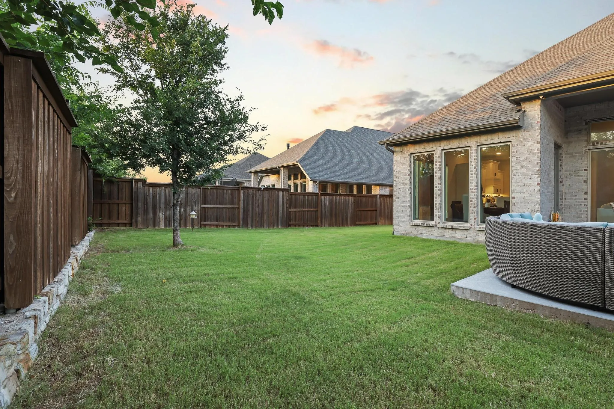 Single Family Residence For Sale in Grayson County , 1732 Cannon Street, Van Alstyne, Texas 75495, 4 Bedroom, 4 Bathroom, 3 Garage spaces, 3,191 Sqft, built in 2022, mls#21314487, Real Estate Agent in Van Alstyne, Homes For Sale in Grayson county, Homes For Sale in Van Alstyne, Realtor in Van Alstyne Texas, Real Estate Brokerage Independent Realty Texas, Luminita Cordes Realtor