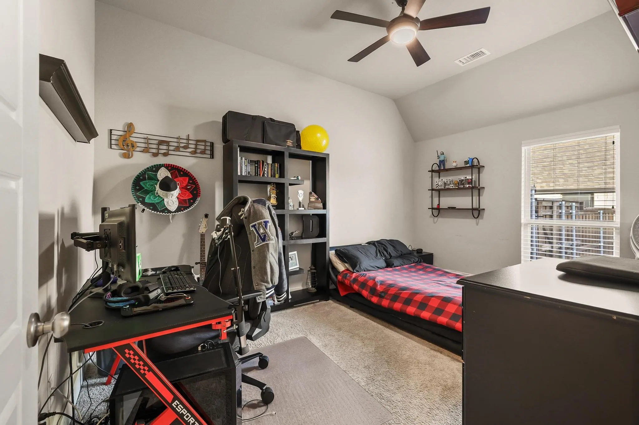 Single Family Residence For Sale in Grayson County , 1732 Cannon Street, Van Alstyne, Texas 75495, 4 Bedroom, 4 Bathroom, 3 Garage spaces, 3,191 Sqft, built in 2022, mls#21314487, Real Estate Agent in Van Alstyne, Homes For Sale in Grayson county, Homes For Sale in Van Alstyne, Realtor in Van Alstyne Texas, Real Estate Brokerage Independent Realty Texas, Luminita Cordes Realtor