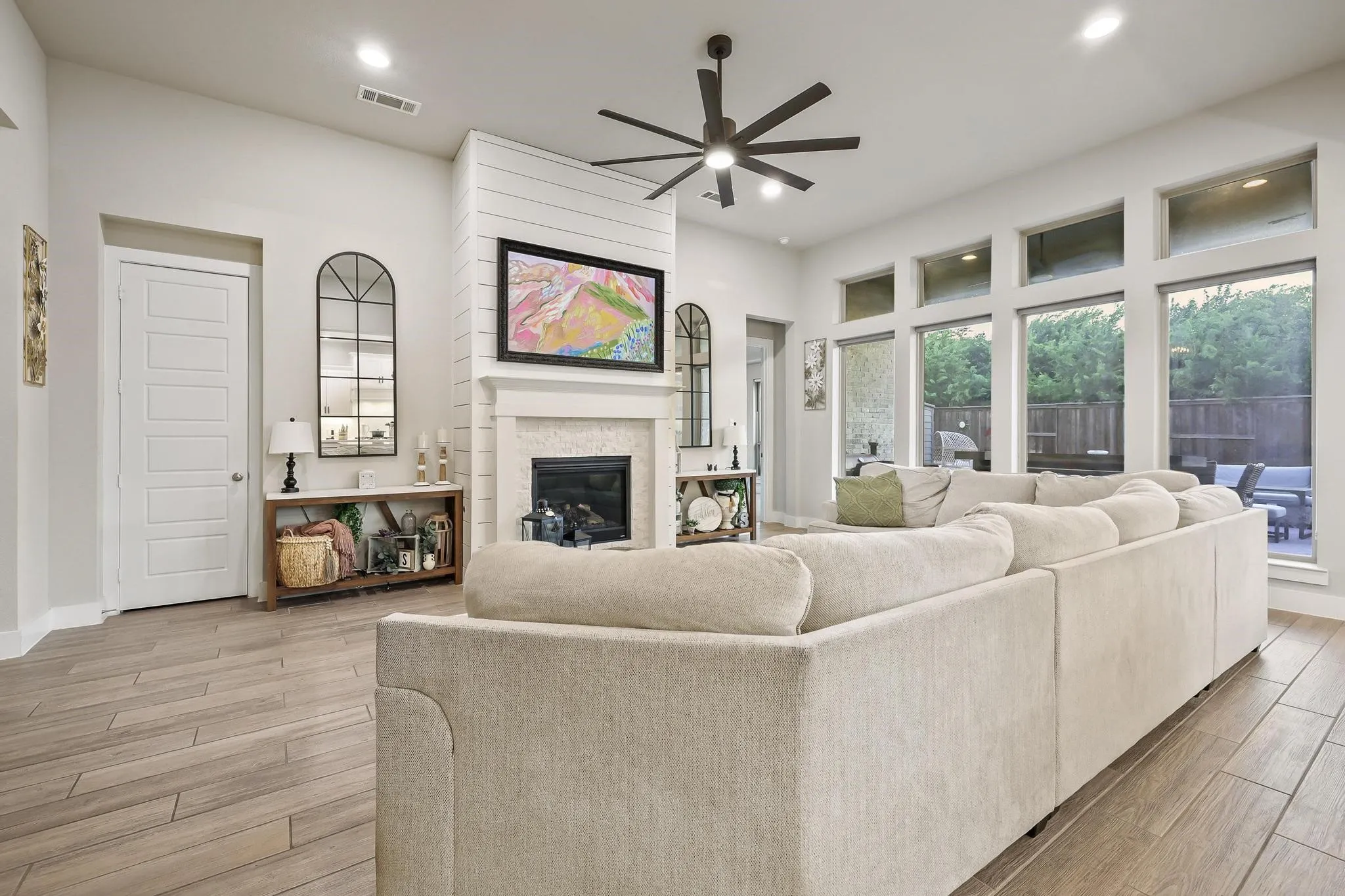 Single Family Residence For Sale in Grayson County , 1732 Cannon Street, Van Alstyne, Texas 75495, 4 Bedroom, 4 Bathroom, 3 Garage spaces, 3,191 Sqft, built in 2022, mls#21314487, Real Estate Agent in Van Alstyne, Homes For Sale in Grayson county, Homes For Sale in Van Alstyne, Realtor in Van Alstyne Texas, Real Estate Brokerage Independent Realty Texas, Luminita Cordes Realtor