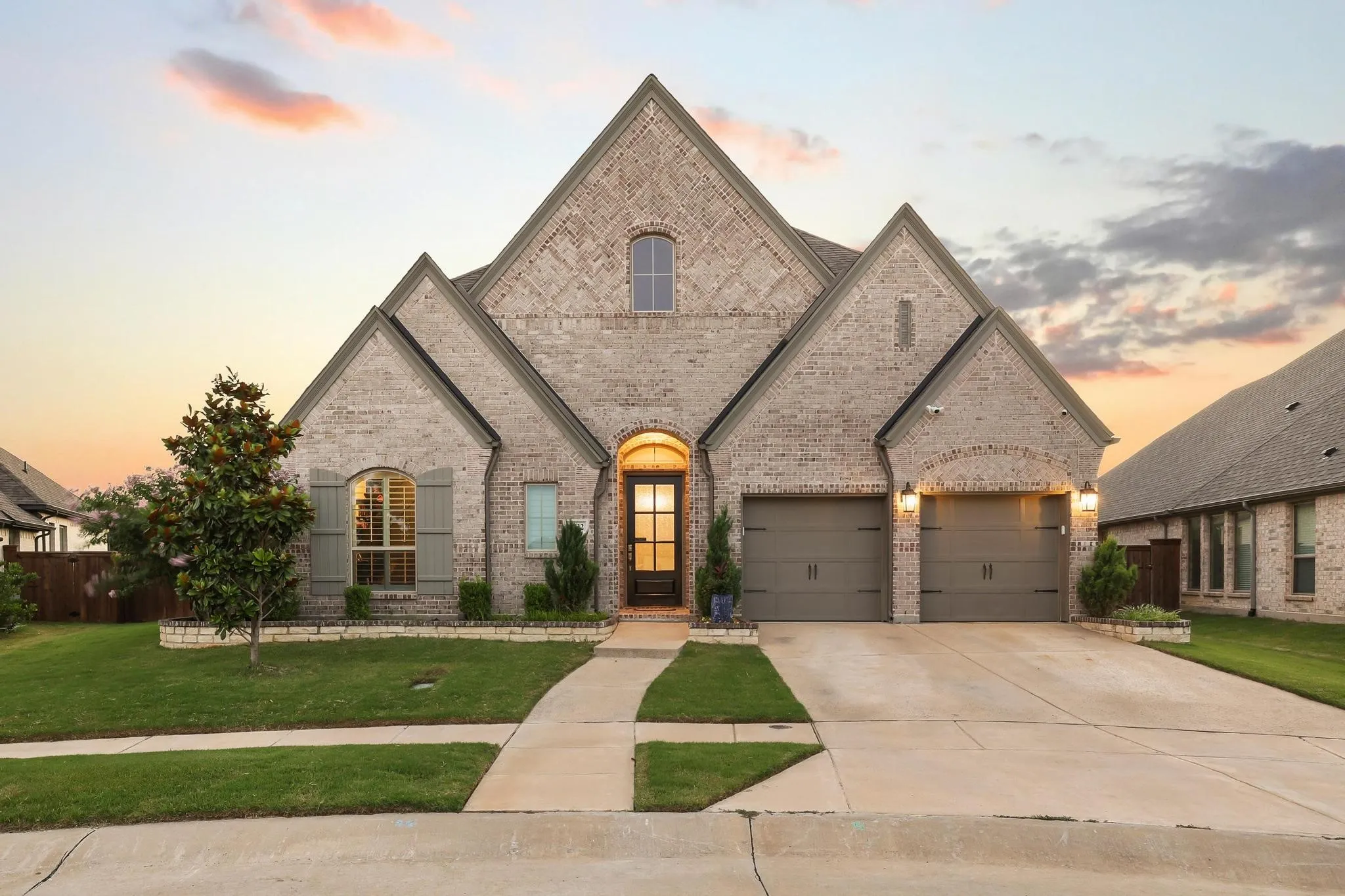 Single Family Residence For Sale in Grayson County , 1732 Cannon Street, Van Alstyne, Texas 75495, 4 Bedroom, 4 Bathroom, 3 Garage spaces, 3,191 Sqft, built in 2022, mls#21314487, Real Estate Agent in Van Alstyne, Homes For Sale in Grayson county, Homes For Sale in Van Alstyne, Realtor in Van Alstyne Texas, Real Estate Brokerage Independent Realty Texas, Luminita Cordes Realtor