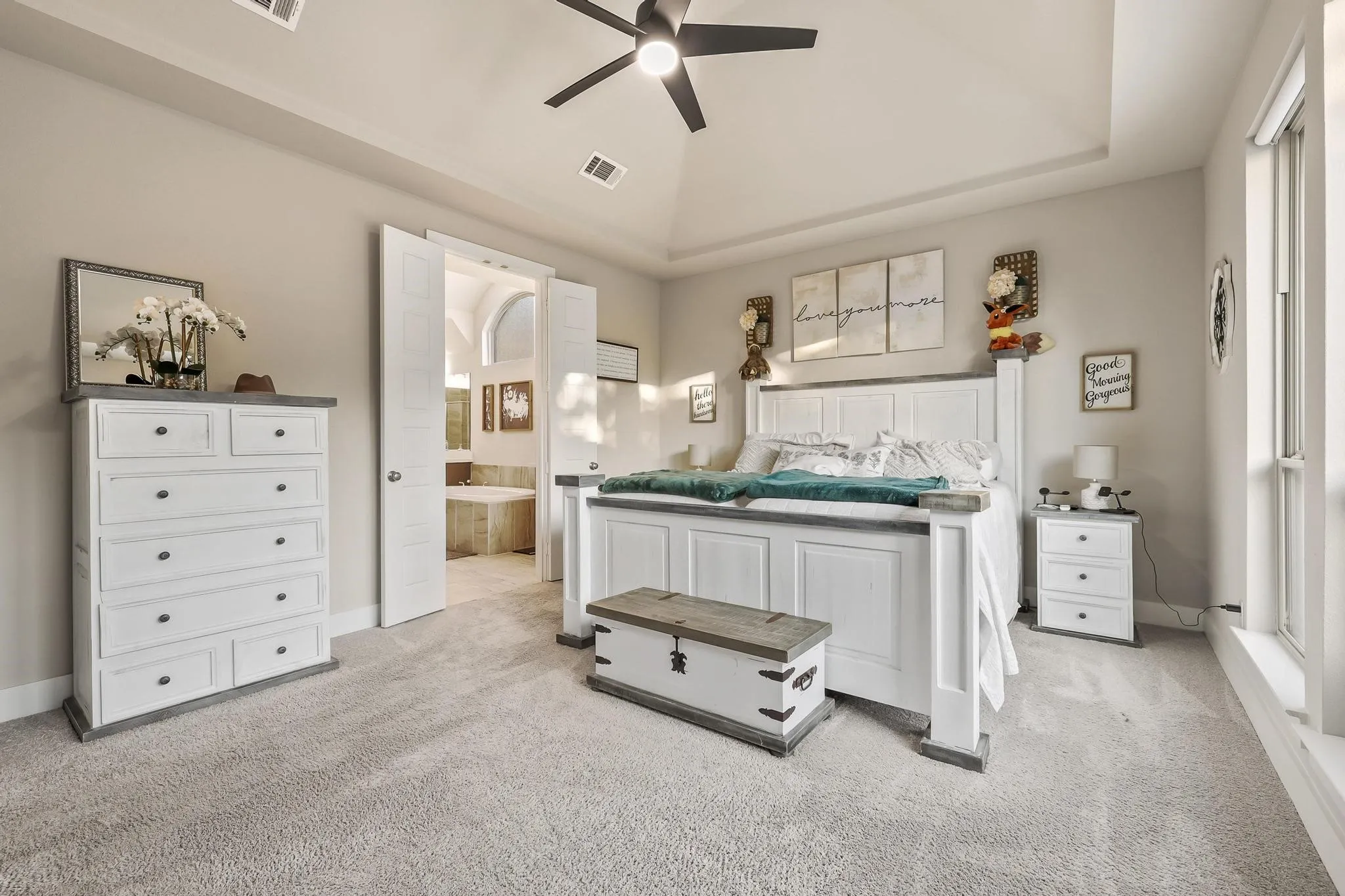 Single Family Residence For Sale in Grayson County , 1732 Cannon Street, Van Alstyne, Texas 75495, 4 Bedroom, 4 Bathroom, 3 Garage spaces, 3,191 Sqft, built in 2022, mls#21314487, Real Estate Agent in Van Alstyne, Homes For Sale in Grayson county, Homes For Sale in Van Alstyne, Realtor in Van Alstyne Texas, Real Estate Brokerage Independent Realty Texas, Luminita Cordes Realtor