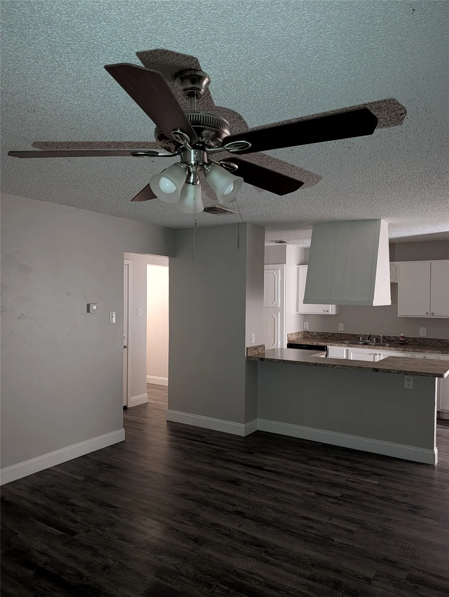 Single Family Residence For Rent in Tarrant County , 1116 Cindy Street, Crowley, Texas 76036, 3 Bedroom, 2 Bathroom, 2 Garage spaces, 1,414 Sqft, built in 1976, mls#21318474, Real Estate Agent in Crowley, Homes For Rent in Tarrant county, Homes For Rent in Crowley, Realtor in Crowley Texas, Real Estate Brokerage Independent Realty Texas, Luminita Cordes Realtor