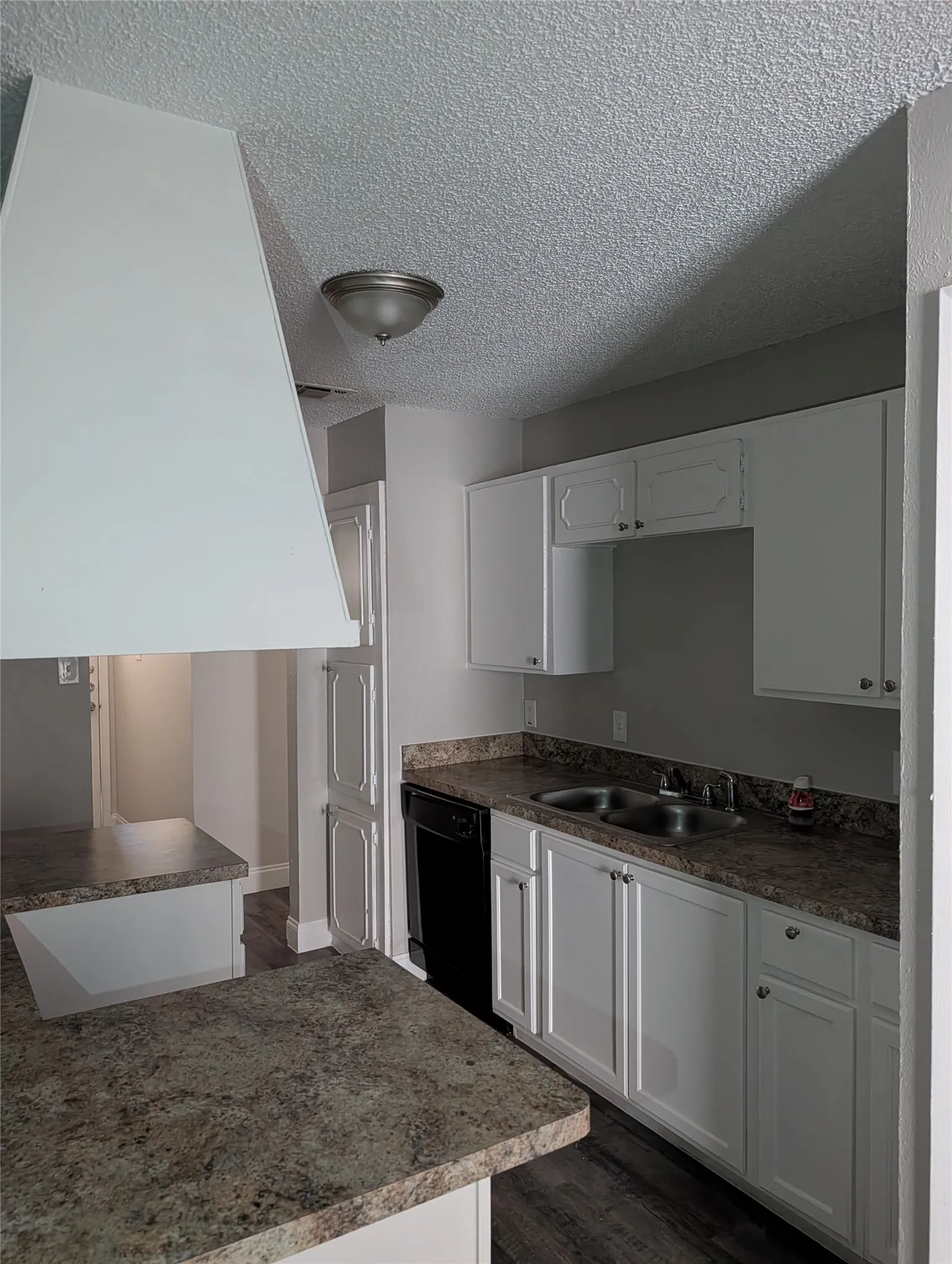 Single Family Residence For Rent in Tarrant County , 1116 Cindy Street, Crowley, Texas 76036, 3 Bedroom, 2 Bathroom, 2 Garage spaces, 1,414 Sqft, built in 1976, mls#21318474, Real Estate Agent in Crowley, Homes For Rent in Tarrant county, Homes For Rent in Crowley, Realtor in Crowley Texas, Real Estate Brokerage Independent Realty Texas, Luminita Cordes Realtor