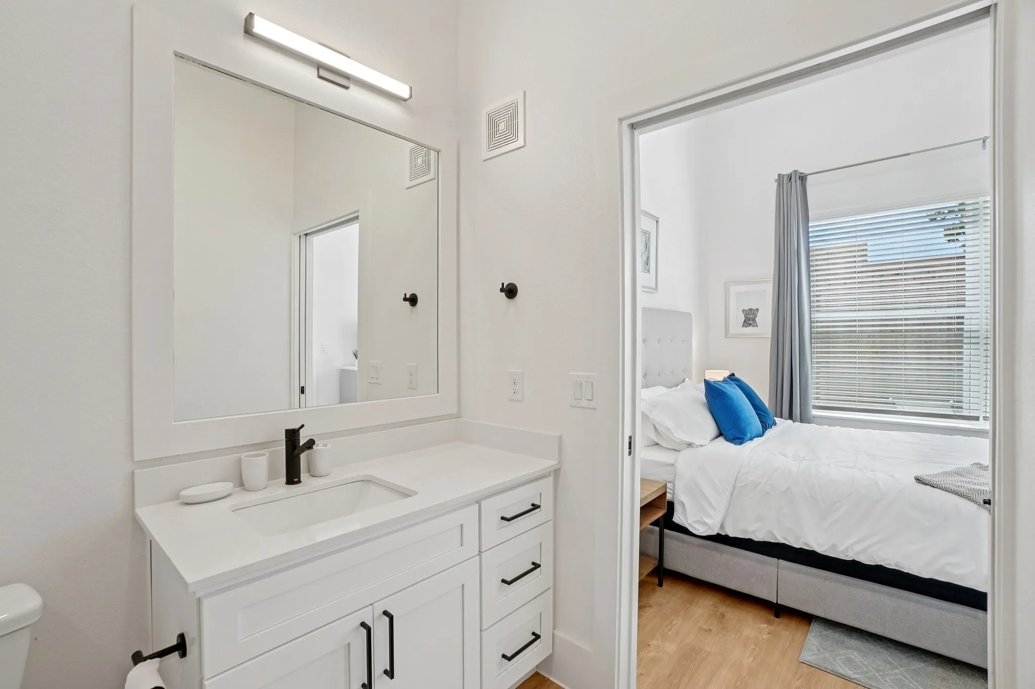 Apartment For Rent in Dallas County , 6418 Maple Avenue 309, Dallas, Texas 75235, 1 Bedroom, 1 Bathroom, Garage spaces, 641 Sqft, built in 2023, mls#21318487, Real Estate Agent in Dallas, Homes For Rent in Dallas county, Homes For Rent in Dallas, Realtor in Dallas Texas, Real Estate Brokerage Independent Realty Texas, Luminita Cordes Realtor
