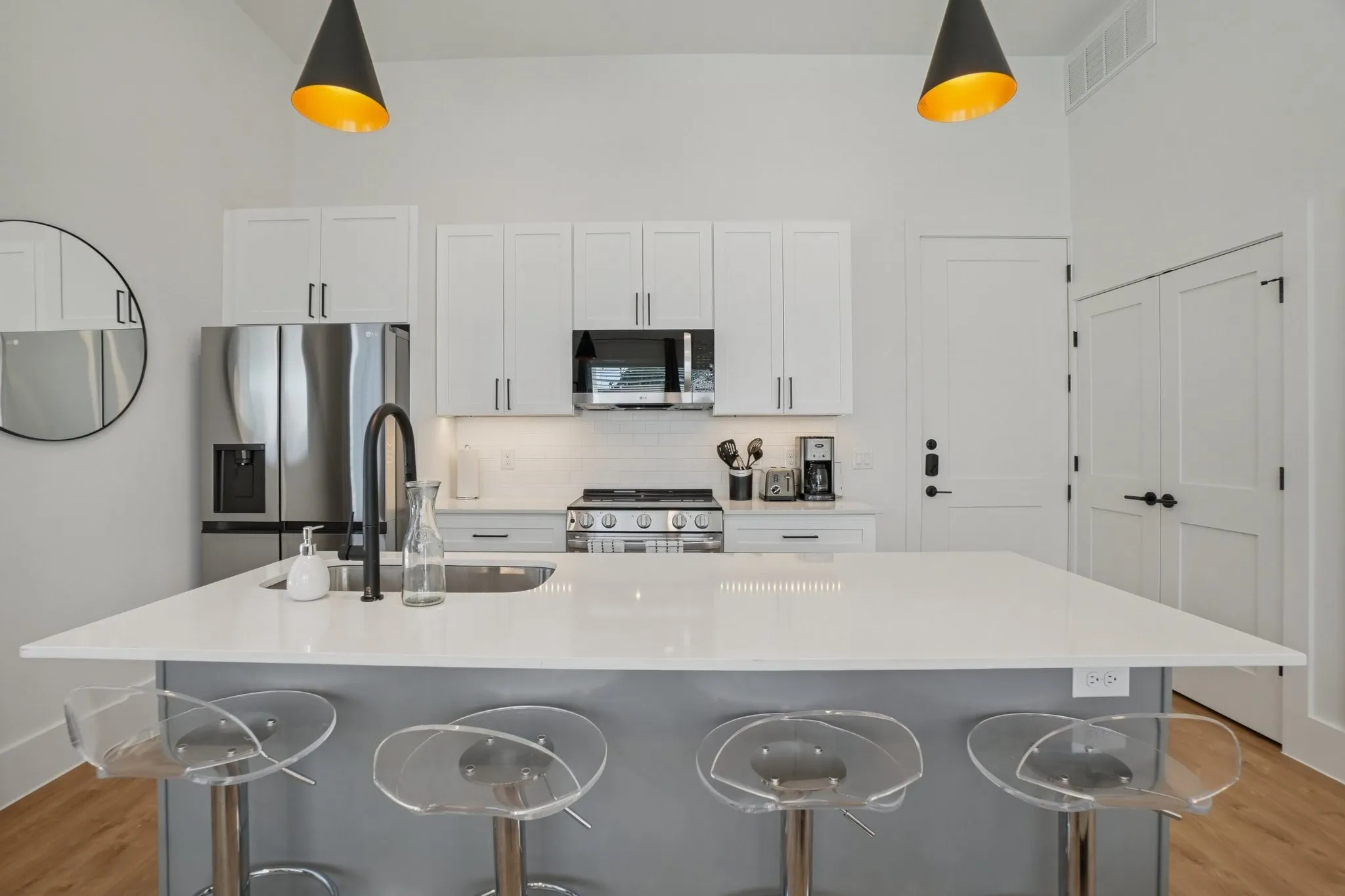 Apartment For Rent in Dallas County , 6418 Maple Avenue 309, Dallas, Texas 75235, 1 Bedroom, 1 Bathroom, Garage spaces, 641 Sqft, built in 2023, mls#21318487, Real Estate Agent in Dallas, Homes For Rent in Dallas county, Homes For Rent in Dallas, Realtor in Dallas Texas, Real Estate Brokerage Independent Realty Texas, Luminita Cordes Realtor