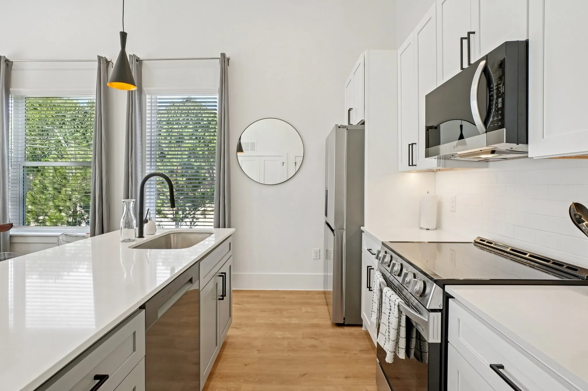 Apartment For Rent in Dallas County , 6418 Maple Avenue 309, Dallas, Texas 75235, 1 Bedroom, 1 Bathroom, Garage spaces, 641 Sqft, built in 2023, mls#21318487, Real Estate Agent in Dallas, Homes For Rent in Dallas county, Homes For Rent in Dallas, Realtor in Dallas Texas, Real Estate Brokerage Independent Realty Texas, Luminita Cordes Realtor