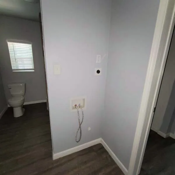 Duplex For Rent in Ellis County , 801 NW Main Street, Ennis, Texas 75119, 1 Bedroom, 1 Bathroom, Garage spaces, 700 Sqft, built in 1920, Price $1,125, mls#21318490, Real Estate Agent in Ennis, Homes For Rent in Ellis county, Homes For Rent in Ennis, Realtor in Ennis Texas, Real Estate Brokerage Independent Realty Texas, Luminita Cordes Realtor