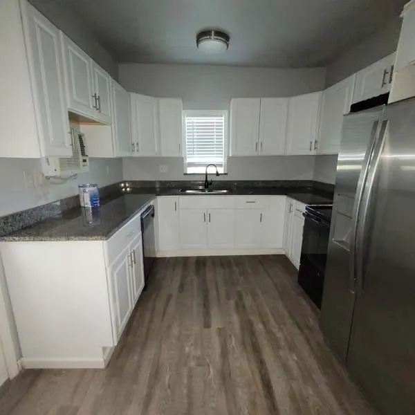 Duplex For Rent in Ellis County , 801 NW Main Street, Ennis, Texas 75119, 1 Bedroom, 1 Bathroom, Garage spaces, 700 Sqft, built in 1920, Price $1,125, mls#21318490, Real Estate Agent in Ennis, Homes For Rent in Ellis county, Homes For Rent in Ennis, Realtor in Ennis Texas, Real Estate Brokerage Independent Realty Texas, Luminita Cordes Realtor