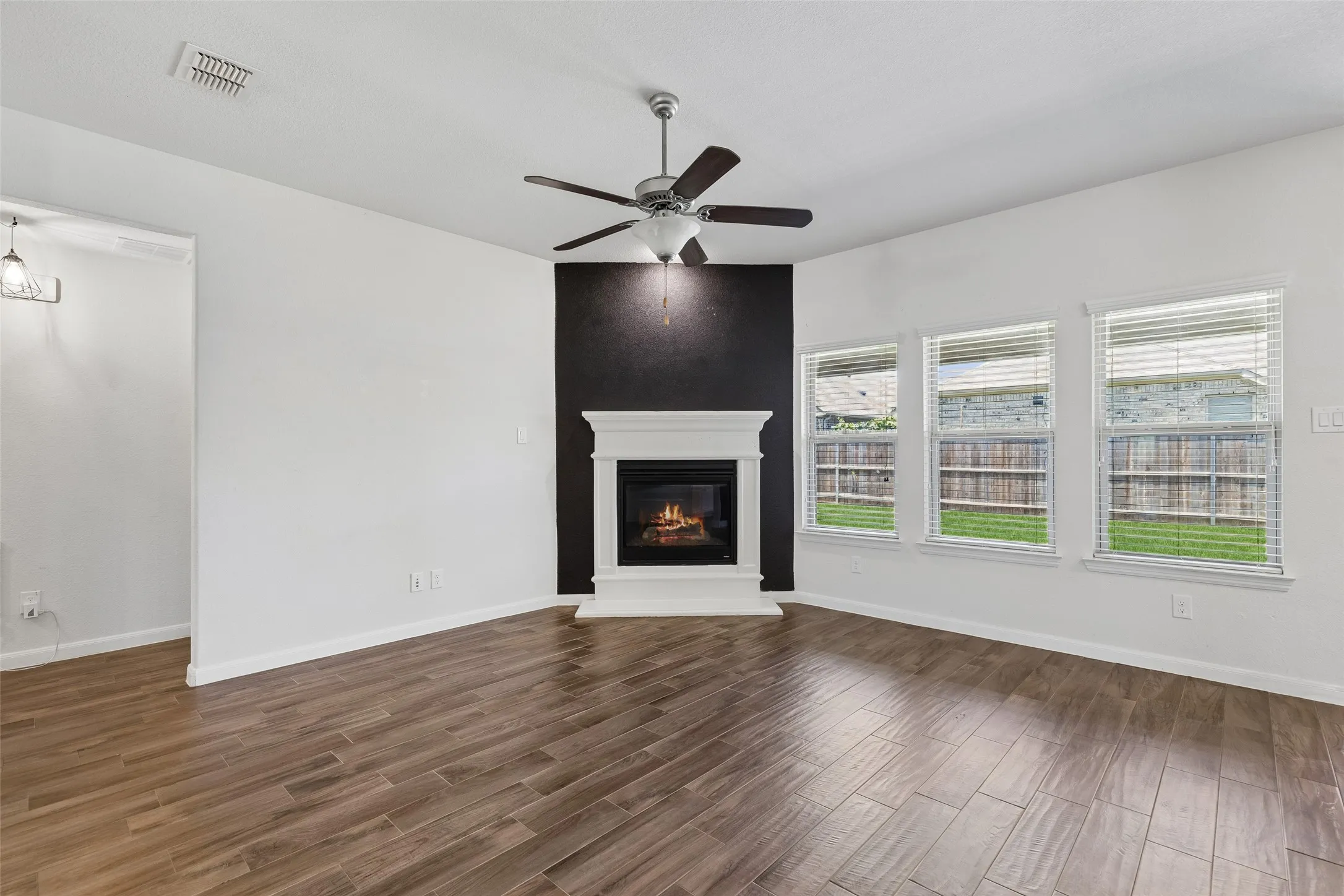 Single Family Residence For Sale in Tarrant County , 9105 Silver Dollar Drive, Fort Worth, Texas 76131, 4 Bedroom, 3 Bathroom, 2 Garage spaces, 2,868 Sqft, built in 2018, mls#21317683, Real Estate Agent in Fort Worth, Homes For Sale in Tarrant county, Homes For Sale in Fort Worth, Realtor in Fort Worth Texas, Real Estate Brokerage Independent Realty Texas, Luminita Cordes Realtor