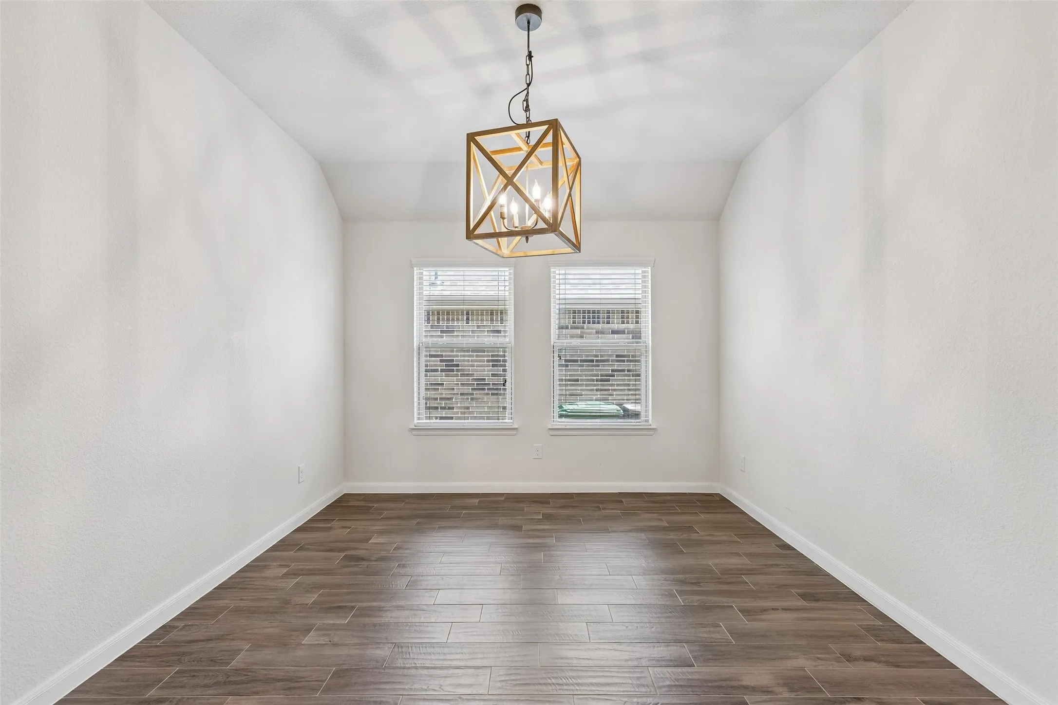 Single Family Residence For Sale in Tarrant County , 9105 Silver Dollar Drive, Fort Worth, Texas 76131, 4 Bedroom, 3 Bathroom, 2 Garage spaces, 2,868 Sqft, built in 2018, mls#21317683, Real Estate Agent in Fort Worth, Homes For Sale in Tarrant county, Homes For Sale in Fort Worth, Realtor in Fort Worth Texas, Real Estate Brokerage Independent Realty Texas, Luminita Cordes Realtor