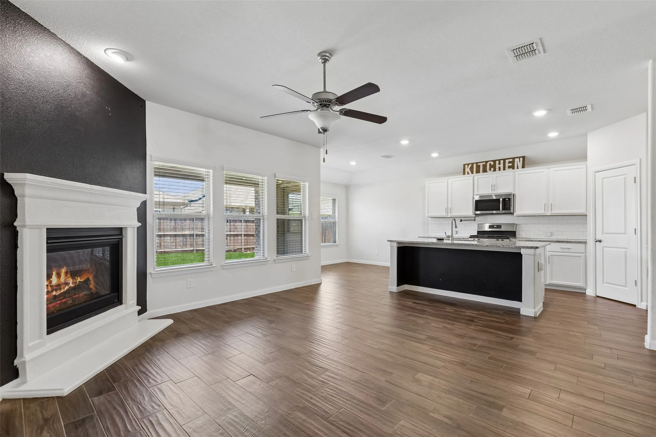 Single Family Residence For Sale in Tarrant County , 9105 Silver Dollar Drive, Fort Worth, Texas 76131, 4 Bedroom, 3 Bathroom, 2 Garage spaces, 2,868 Sqft, built in 2018, mls#21317683, Real Estate Agent in Fort Worth, Homes For Sale in Tarrant county, Homes For Sale in Fort Worth, Realtor in Fort Worth Texas, Real Estate Brokerage Independent Realty Texas, Luminita Cordes Realtor