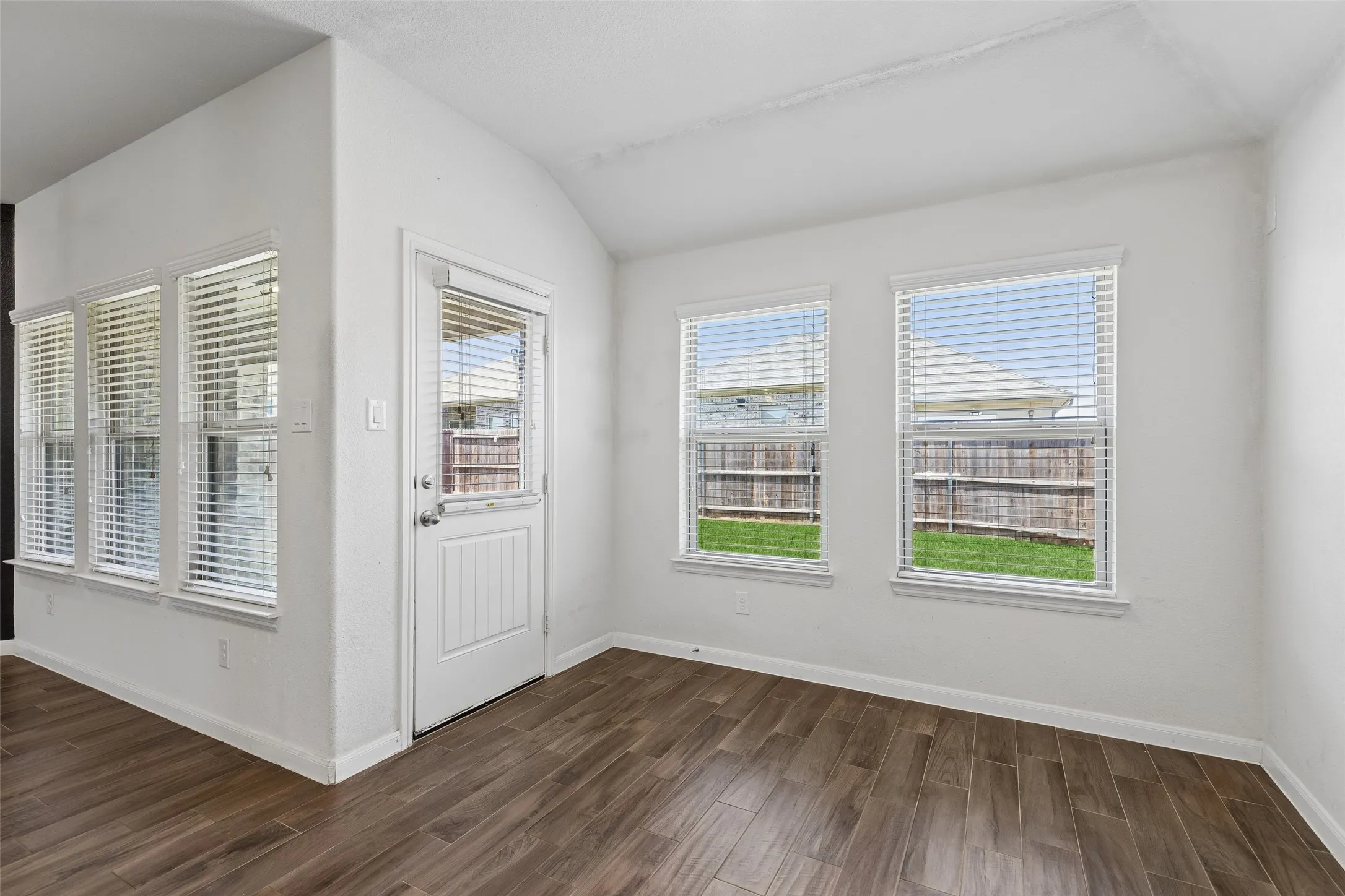 Single Family Residence For Sale in Tarrant County , 9105 Silver Dollar Drive, Fort Worth, Texas 76131, 4 Bedroom, 3 Bathroom, 2 Garage spaces, 2,868 Sqft, built in 2018, mls#21317683, Real Estate Agent in Fort Worth, Homes For Sale in Tarrant county, Homes For Sale in Fort Worth, Realtor in Fort Worth Texas, Real Estate Brokerage Independent Realty Texas, Luminita Cordes Realtor
