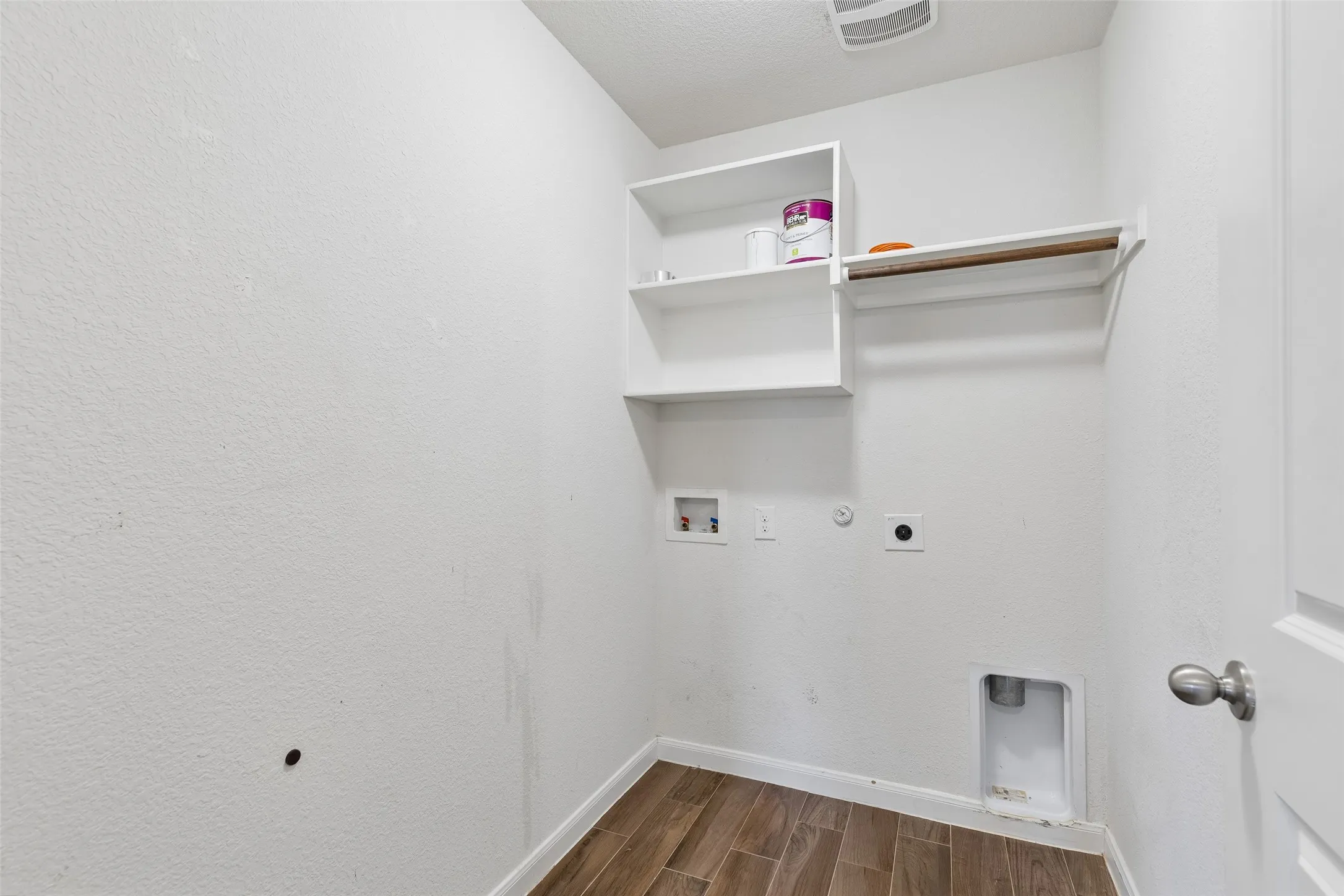 Single Family Residence For Sale in Tarrant County , 9105 Silver Dollar Drive, Fort Worth, Texas 76131, 4 Bedroom, 3 Bathroom, 2 Garage spaces, 2,868 Sqft, built in 2018, mls#21317683, Real Estate Agent in Fort Worth, Homes For Sale in Tarrant county, Homes For Sale in Fort Worth, Realtor in Fort Worth Texas, Real Estate Brokerage Independent Realty Texas, Luminita Cordes Realtor