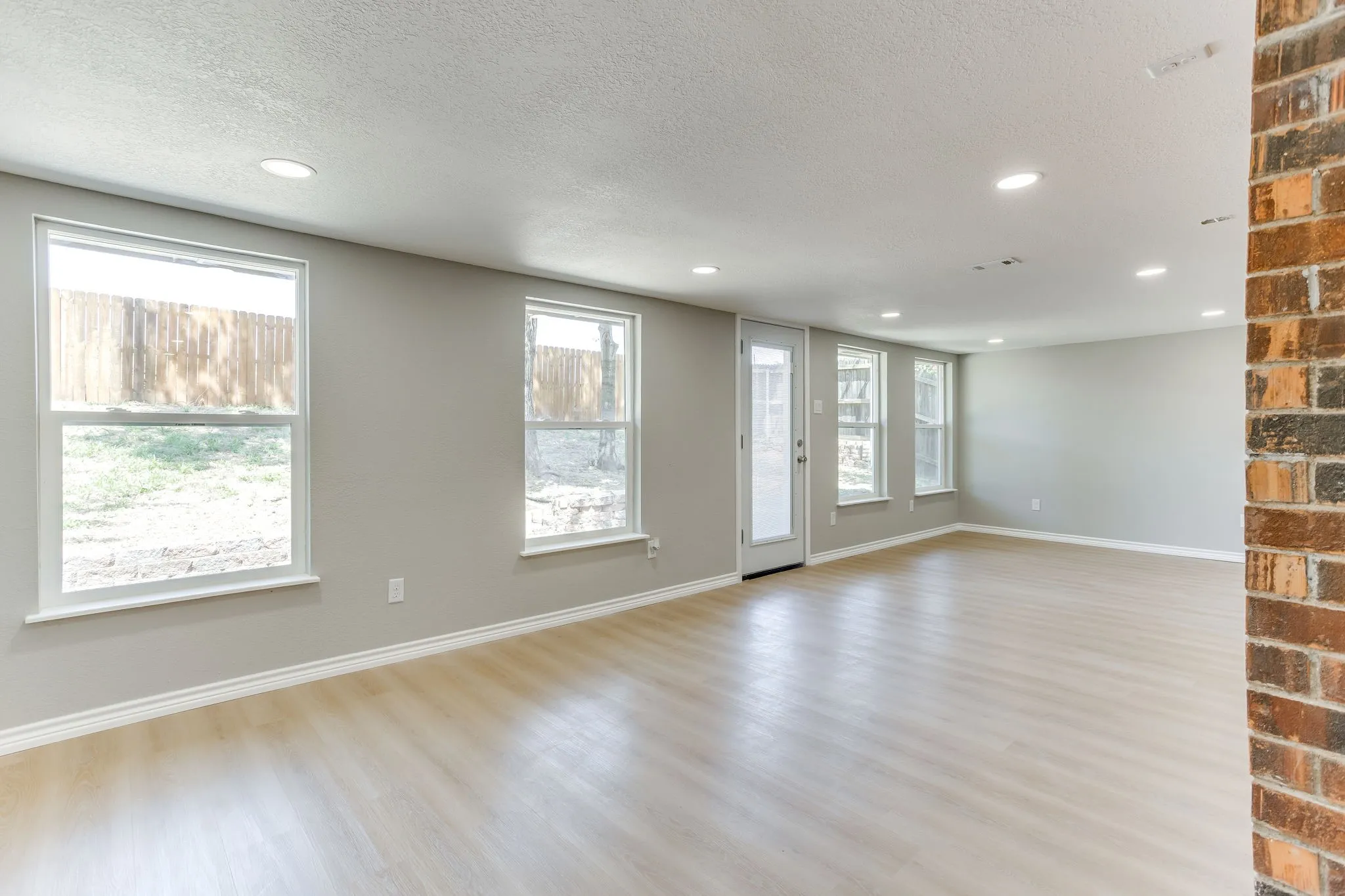 Bonus Room or Office
