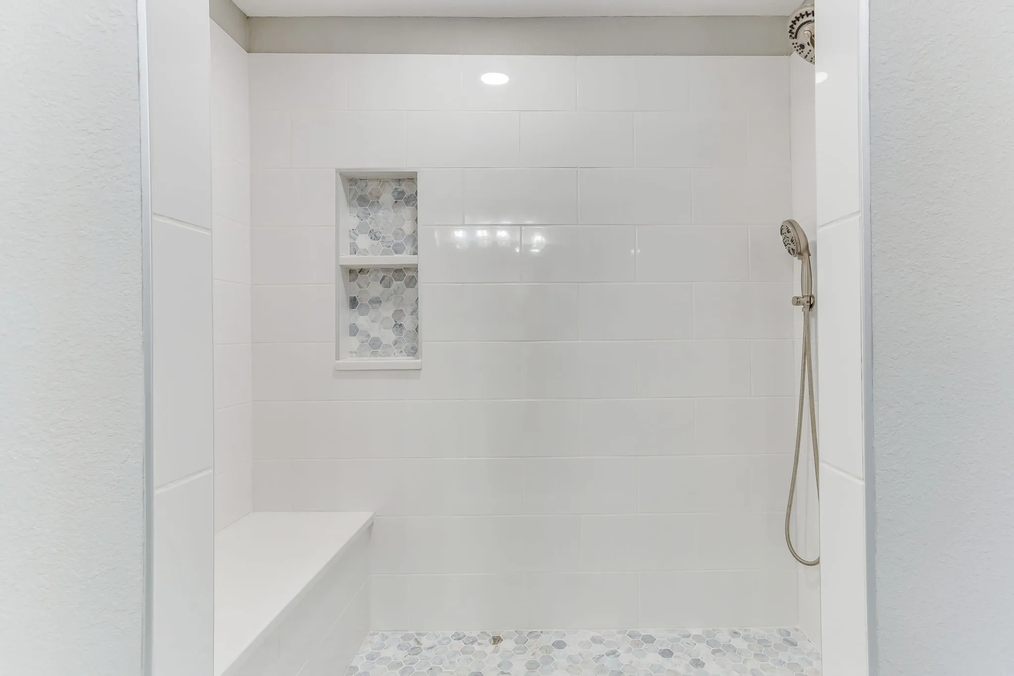 Single Family Residence For Sale in Tarrant County , 2709 Springbrooke Drive, Hurst, Texas 76054, 3 Bedroom, 2 Bathroom, 2 Garage spaces, 1,660 Sqft, built in 1978, mls#21317437, Real Estate Agent in Hurst, Homes For Sale in Tarrant county, Homes For Sale in Hurst, Realtor in Hurst Texas, Real Estate Brokerage Independent Realty Texas, Luminita Cordes Realtor