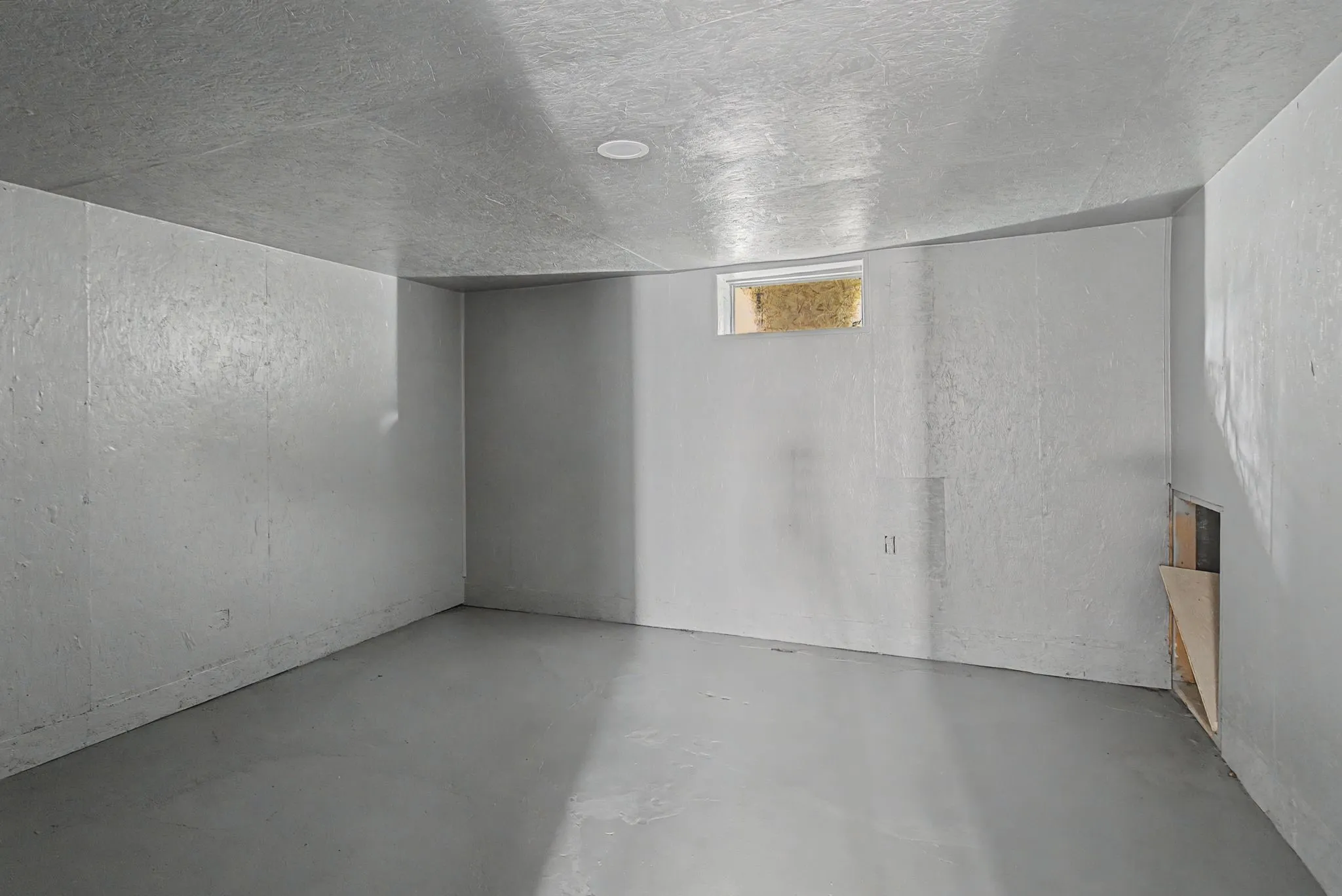 Single Family Residence For Sale in Grayson County , 1411 W Gandy Street, Denison, Texas 75020, 5 Bedroom, 3 Bathroom, Garage spaces, 2,240 Sqft, built in 1940, mls#21318504, Real Estate Agent in Denison, Homes For Sale in Grayson county, Homes For Sale in Denison, Realtor in Denison Texas, Real Estate Brokerage Independent Realty Texas, Luminita Cordes Realtor