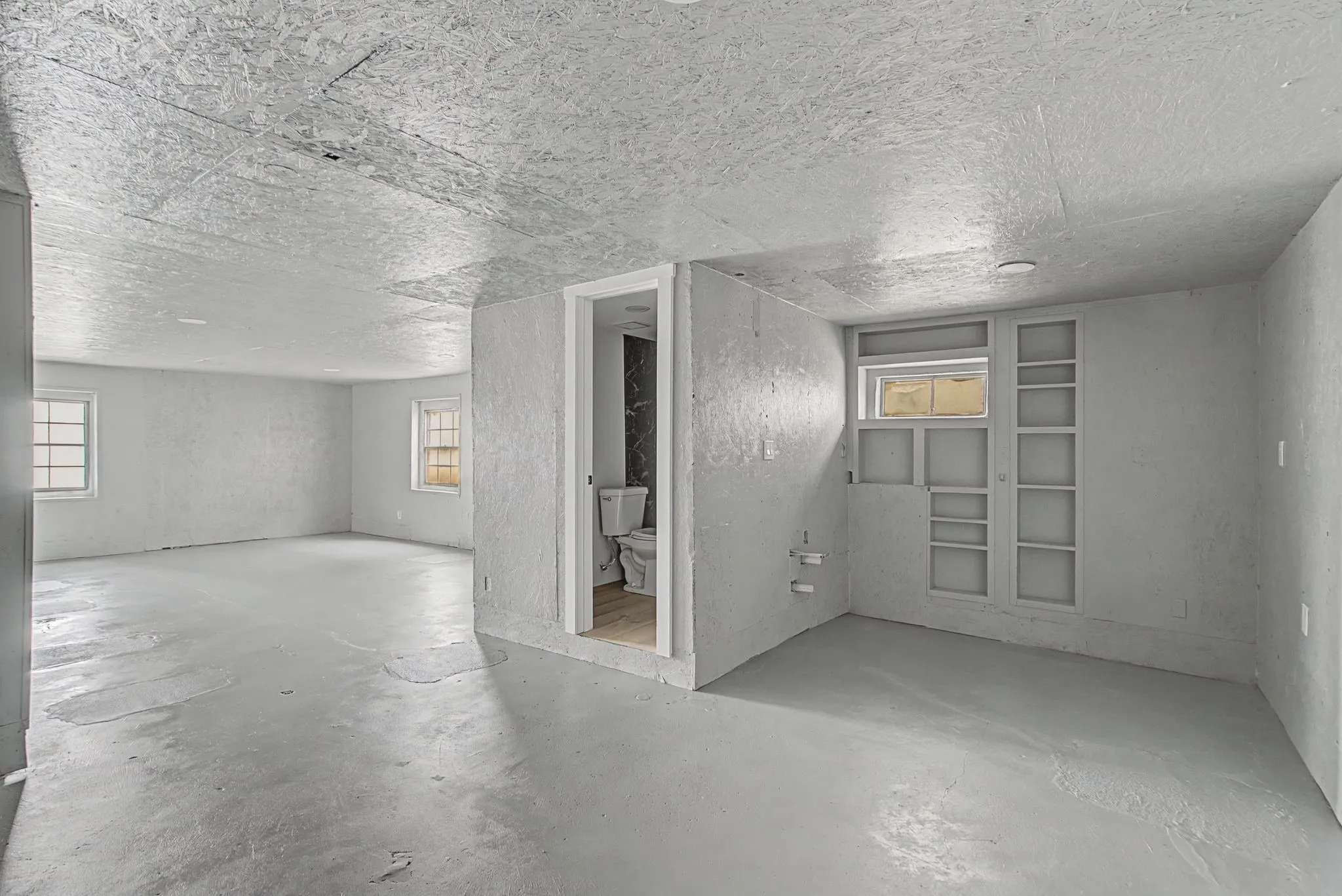 Single Family Residence For Sale in Grayson County , 1411 W Gandy Street, Denison, Texas 75020, 5 Bedroom, 3 Bathroom, Garage spaces, 2,240 Sqft, built in 1940, mls#21318504, Real Estate Agent in Denison, Homes For Sale in Grayson county, Homes For Sale in Denison, Realtor in Denison Texas, Real Estate Brokerage Independent Realty Texas, Luminita Cordes Realtor