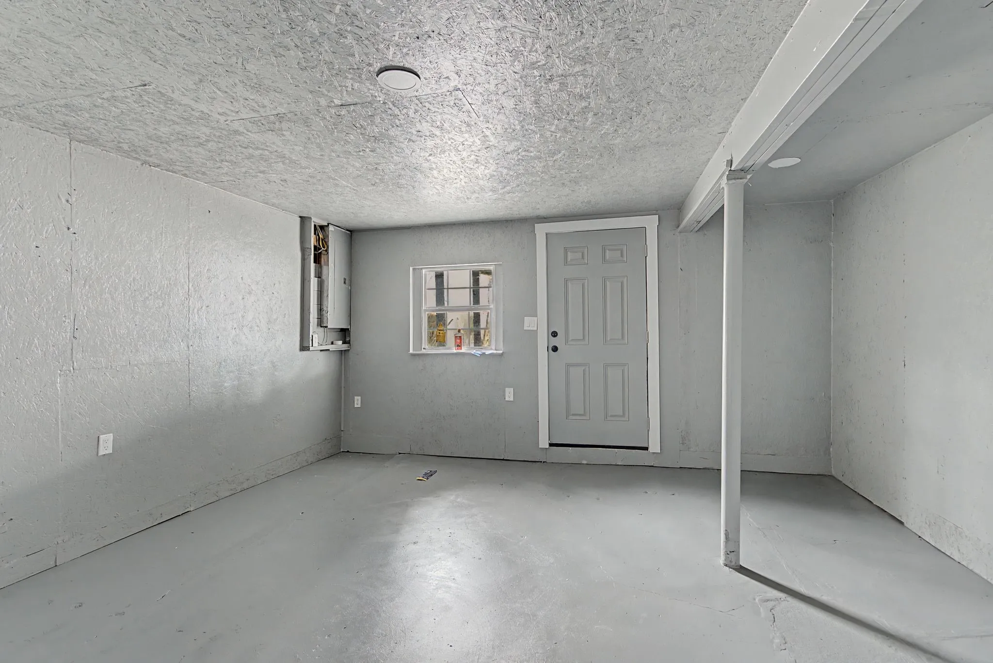 Single Family Residence For Sale in Grayson County , 1411 W Gandy Street, Denison, Texas 75020, 5 Bedroom, 3 Bathroom, Garage spaces, 2,240 Sqft, built in 1940, mls#21318504, Real Estate Agent in Denison, Homes For Sale in Grayson county, Homes For Sale in Denison, Realtor in Denison Texas, Real Estate Brokerage Independent Realty Texas, Luminita Cordes Realtor