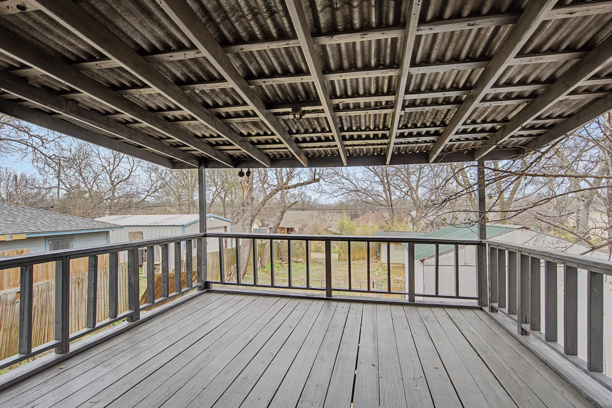 Single Family Residence For Sale in Grayson County , 1411 W Gandy Street, Denison, Texas 75020, 5 Bedroom, 3 Bathroom, Garage spaces, 2,240 Sqft, built in 1940, mls#21318504, Real Estate Agent in Denison, Homes For Sale in Grayson county, Homes For Sale in Denison, Realtor in Denison Texas, Real Estate Brokerage Independent Realty Texas, Luminita Cordes Realtor