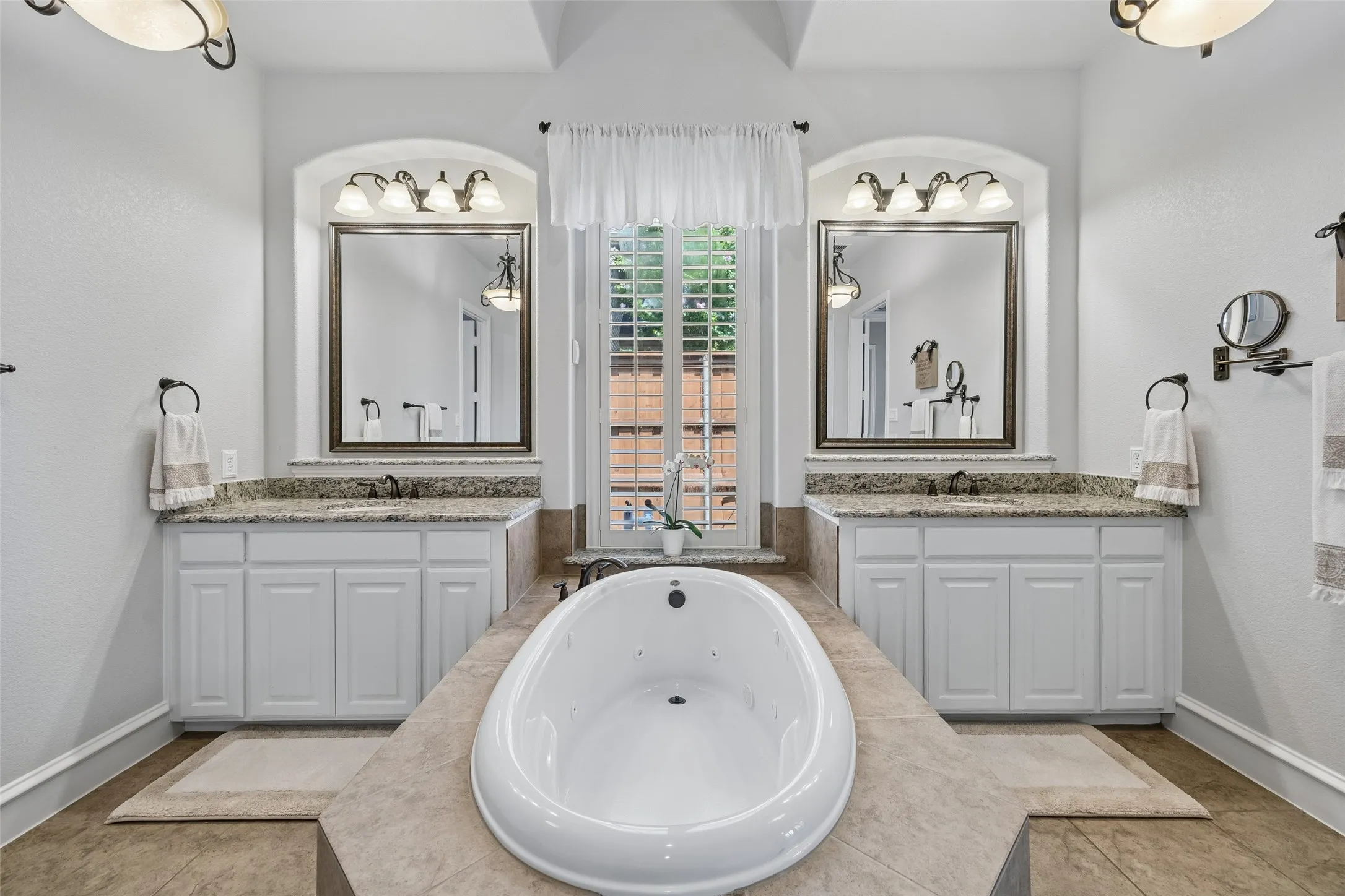 Single Family Residence For Sale in Denton County , 3777 Ferndale Lane, Frisco, Texas 75034, 4 Bedroom, 4 Bathroom, 3 Garage spaces, 3,786 Sqft, built in 2011, mls#21318178, Real Estate Agent in Frisco, Homes For Sale in Denton county, Homes For Sale in Frisco, Realtor in Frisco Texas, Real Estate Brokerage Independent Realty Texas, Luminita Cordes Realtor