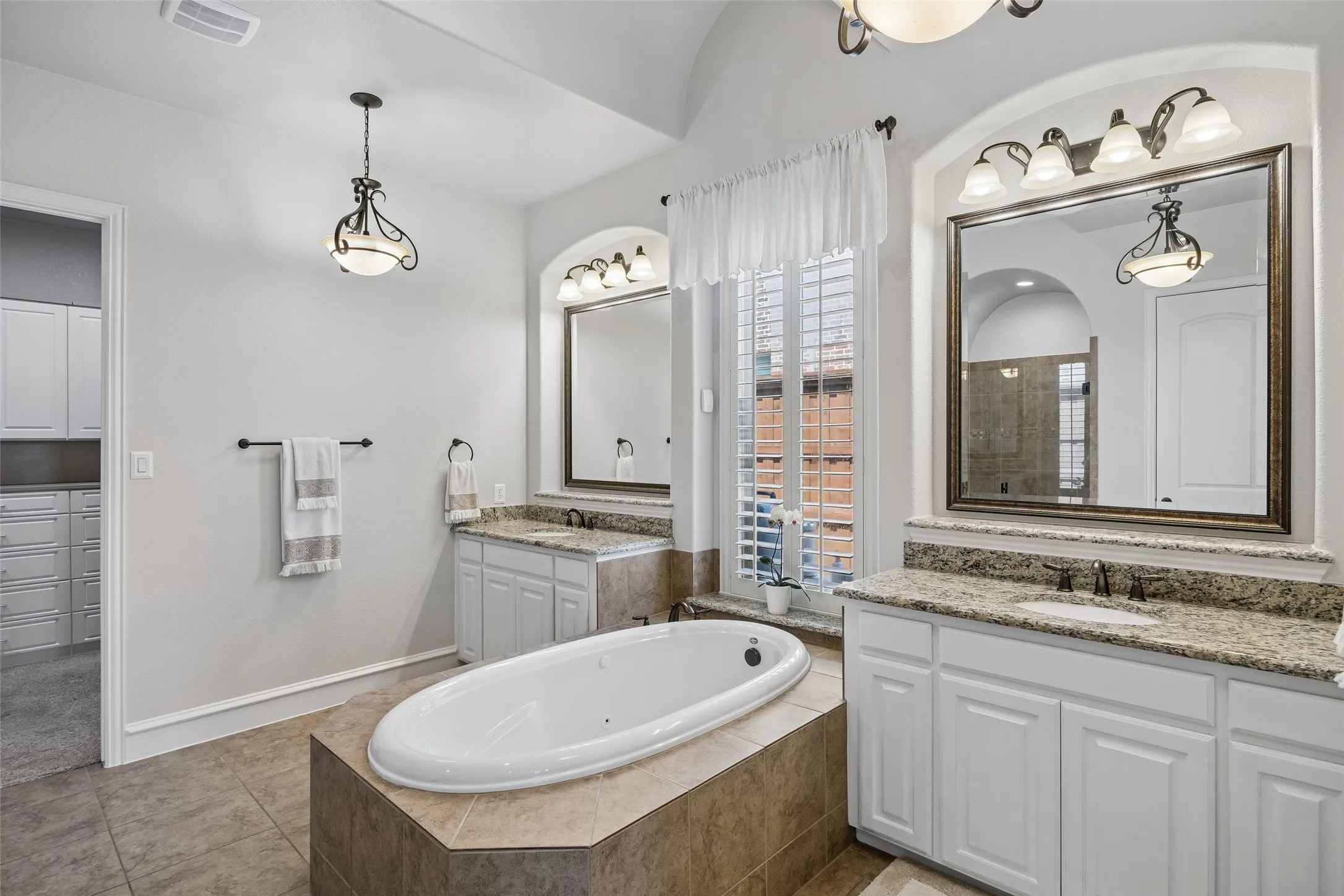 Single Family Residence For Sale in Denton County , 3777 Ferndale Lane, Frisco, Texas 75034, 4 Bedroom, 4 Bathroom, 3 Garage spaces, 3,786 Sqft, built in 2011, mls#21318178, Real Estate Agent in Frisco, Homes For Sale in Denton county, Homes For Sale in Frisco, Realtor in Frisco Texas, Real Estate Brokerage Independent Realty Texas, Luminita Cordes Realtor