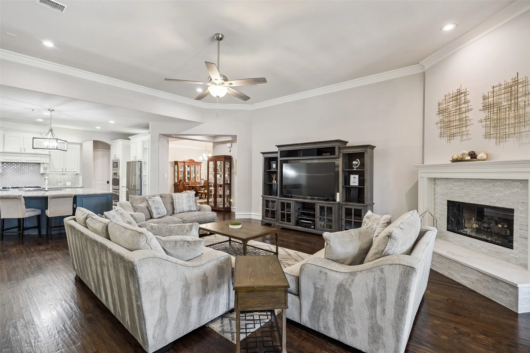 Single Family Residence For Sale in Denton County , 3777 Ferndale Lane, Frisco, Texas 75034, 4 Bedroom, 4 Bathroom, 3 Garage spaces, 3,786 Sqft, built in 2011, mls#21318178, Real Estate Agent in Frisco, Homes For Sale in Denton county, Homes For Sale in Frisco, Realtor in Frisco Texas, Real Estate Brokerage Independent Realty Texas, Luminita Cordes Realtor