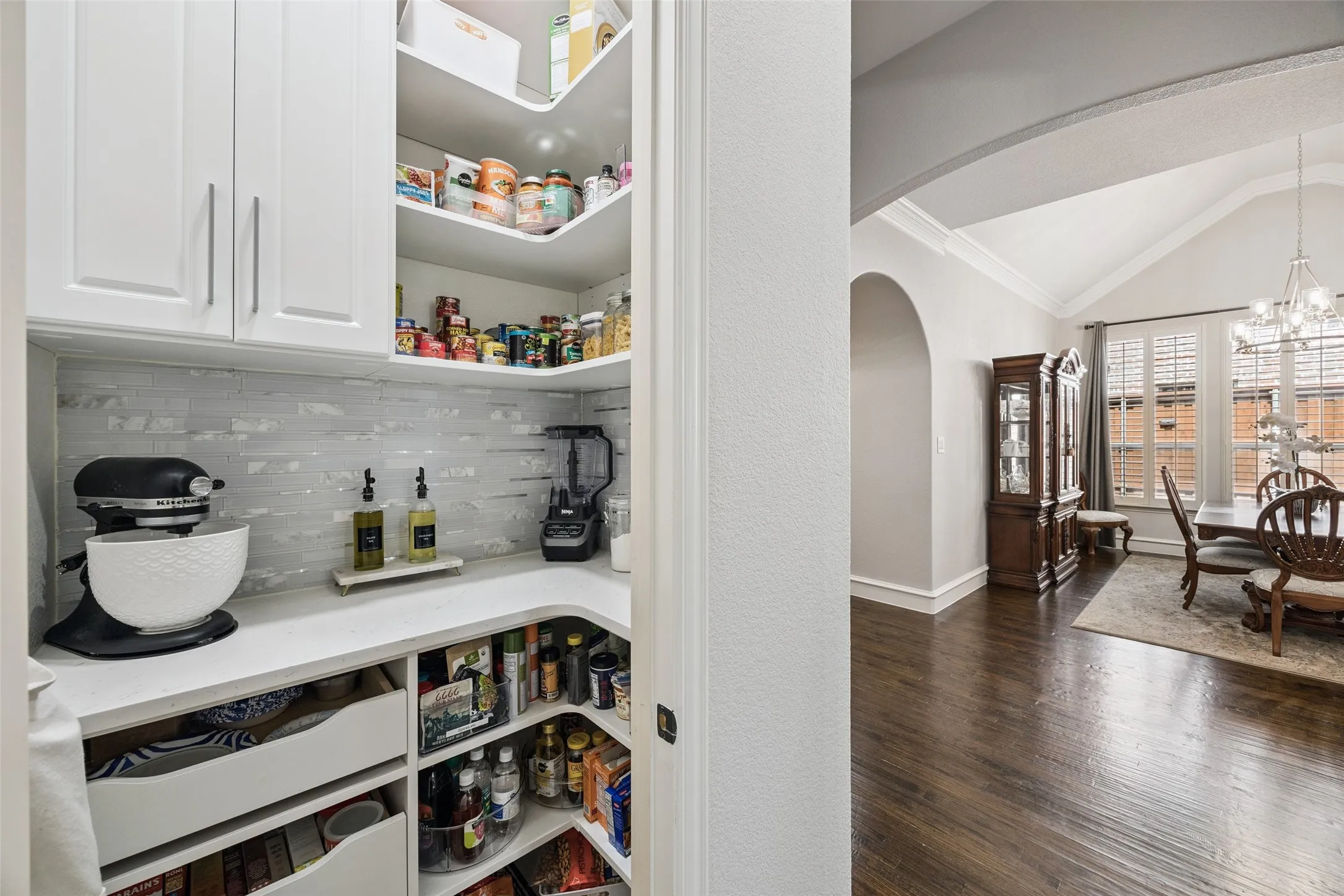 Single Family Residence For Sale in Denton County , 3777 Ferndale Lane, Frisco, Texas 75034, 4 Bedroom, 4 Bathroom, 3 Garage spaces, 3,786 Sqft, built in 2011, mls#21318178, Real Estate Agent in Frisco, Homes For Sale in Denton county, Homes For Sale in Frisco, Realtor in Frisco Texas, Real Estate Brokerage Independent Realty Texas, Luminita Cordes Realtor
