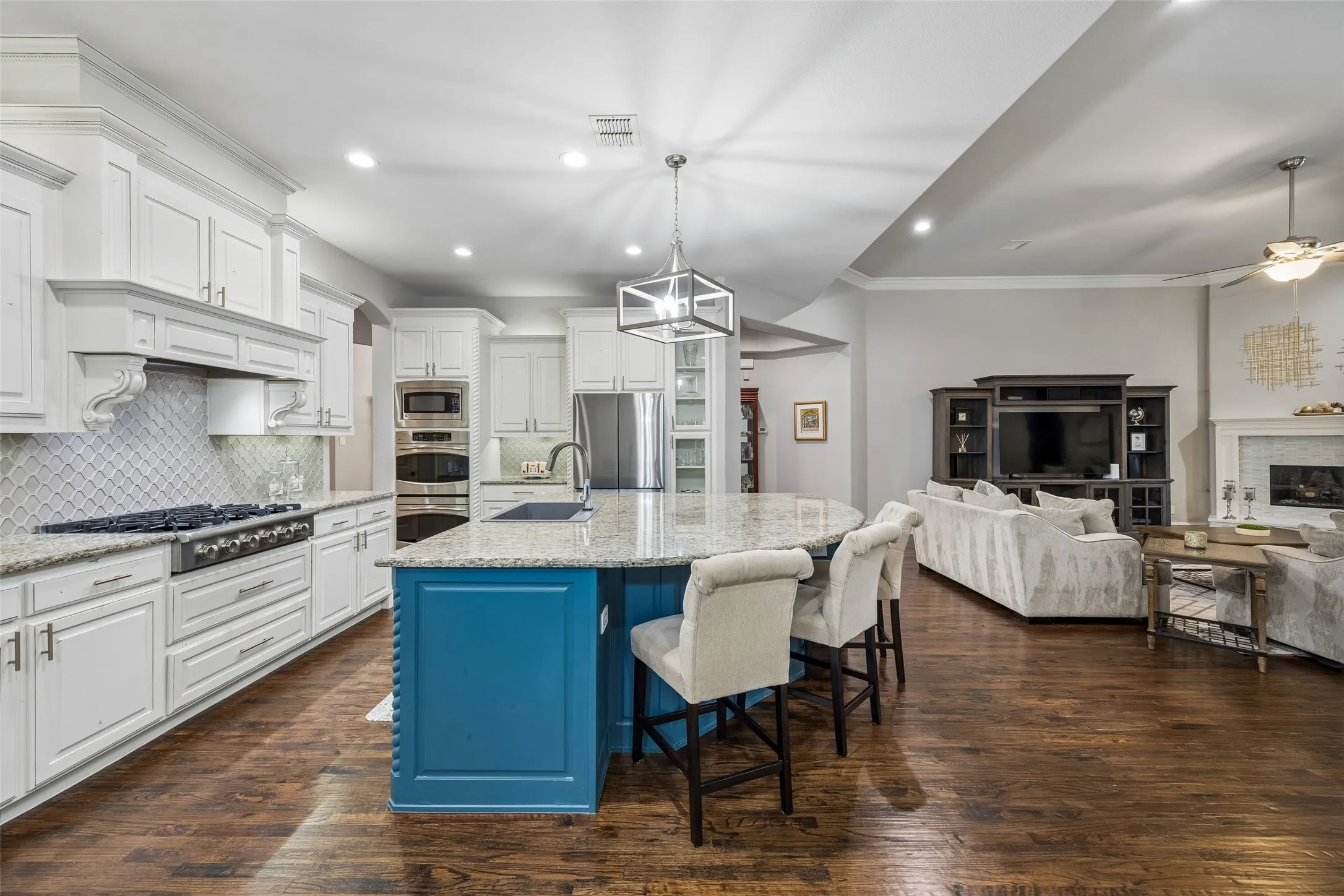 Single Family Residence For Sale in Denton County , 3777 Ferndale Lane, Frisco, Texas 75034, 4 Bedroom, 4 Bathroom, 3 Garage spaces, 3,786 Sqft, built in 2011, mls#21318178, Real Estate Agent in Frisco, Homes For Sale in Denton county, Homes For Sale in Frisco, Realtor in Frisco Texas, Real Estate Brokerage Independent Realty Texas, Luminita Cordes Realtor