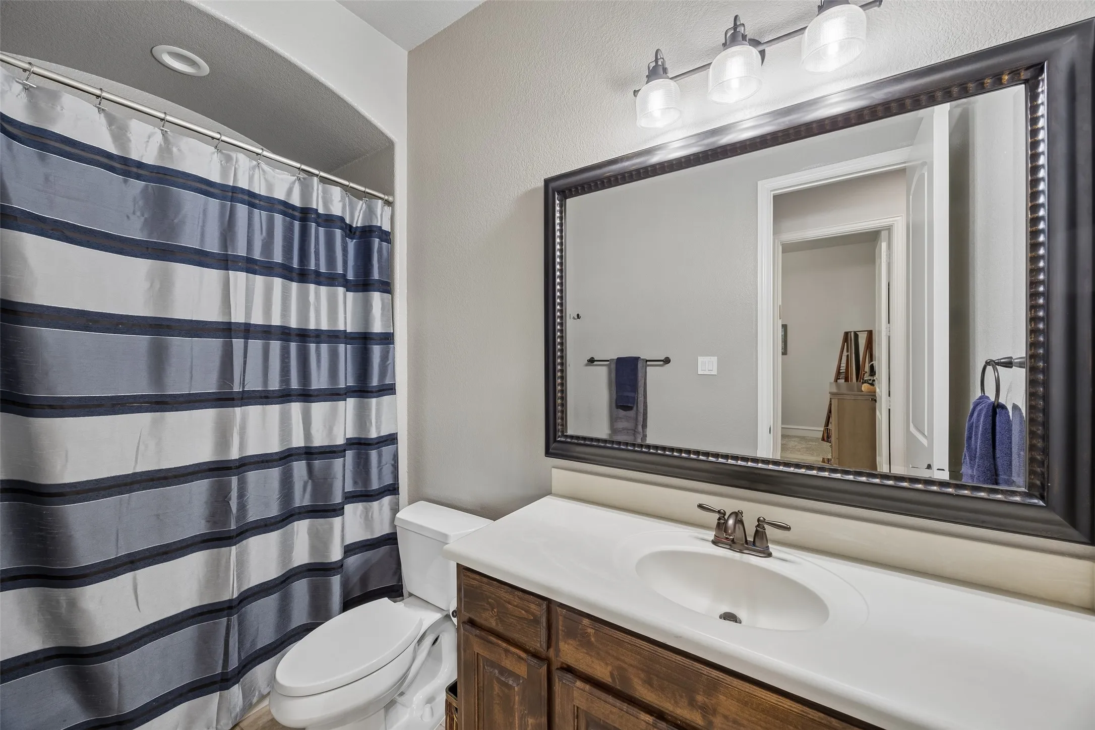 Single Family Residence For Sale in Denton County , 3777 Ferndale Lane, Frisco, Texas 75034, 4 Bedroom, 4 Bathroom, 3 Garage spaces, 3,786 Sqft, built in 2011, mls#21318178, Real Estate Agent in Frisco, Homes For Sale in Denton county, Homes For Sale in Frisco, Realtor in Frisco Texas, Real Estate Brokerage Independent Realty Texas, Luminita Cordes Realtor