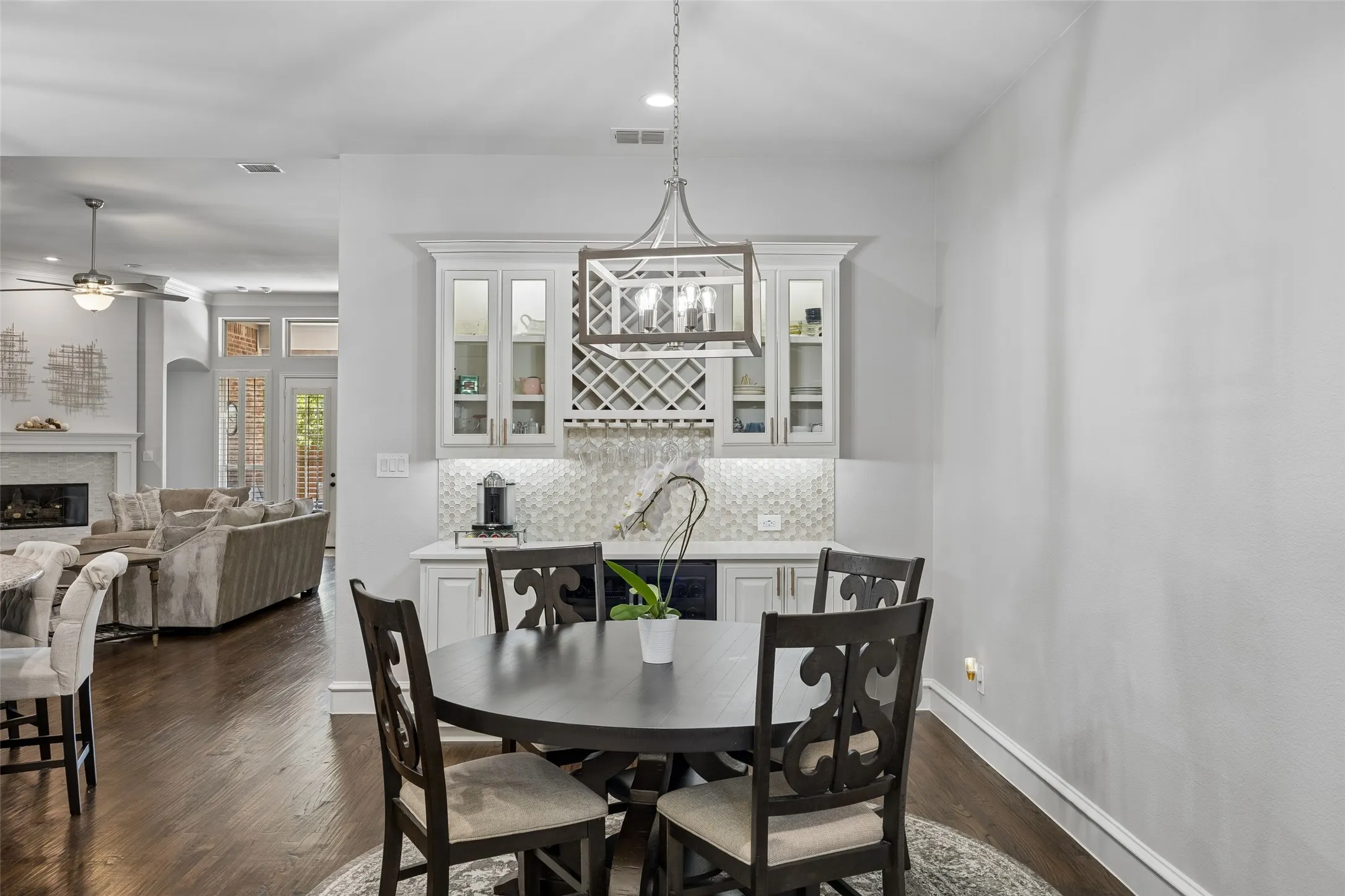 Single Family Residence For Sale in Denton County , 3777 Ferndale Lane, Frisco, Texas 75034, 4 Bedroom, 4 Bathroom, 3 Garage spaces, 3,786 Sqft, built in 2011, mls#21318178, Real Estate Agent in Frisco, Homes For Sale in Denton county, Homes For Sale in Frisco, Realtor in Frisco Texas, Real Estate Brokerage Independent Realty Texas, Luminita Cordes Realtor