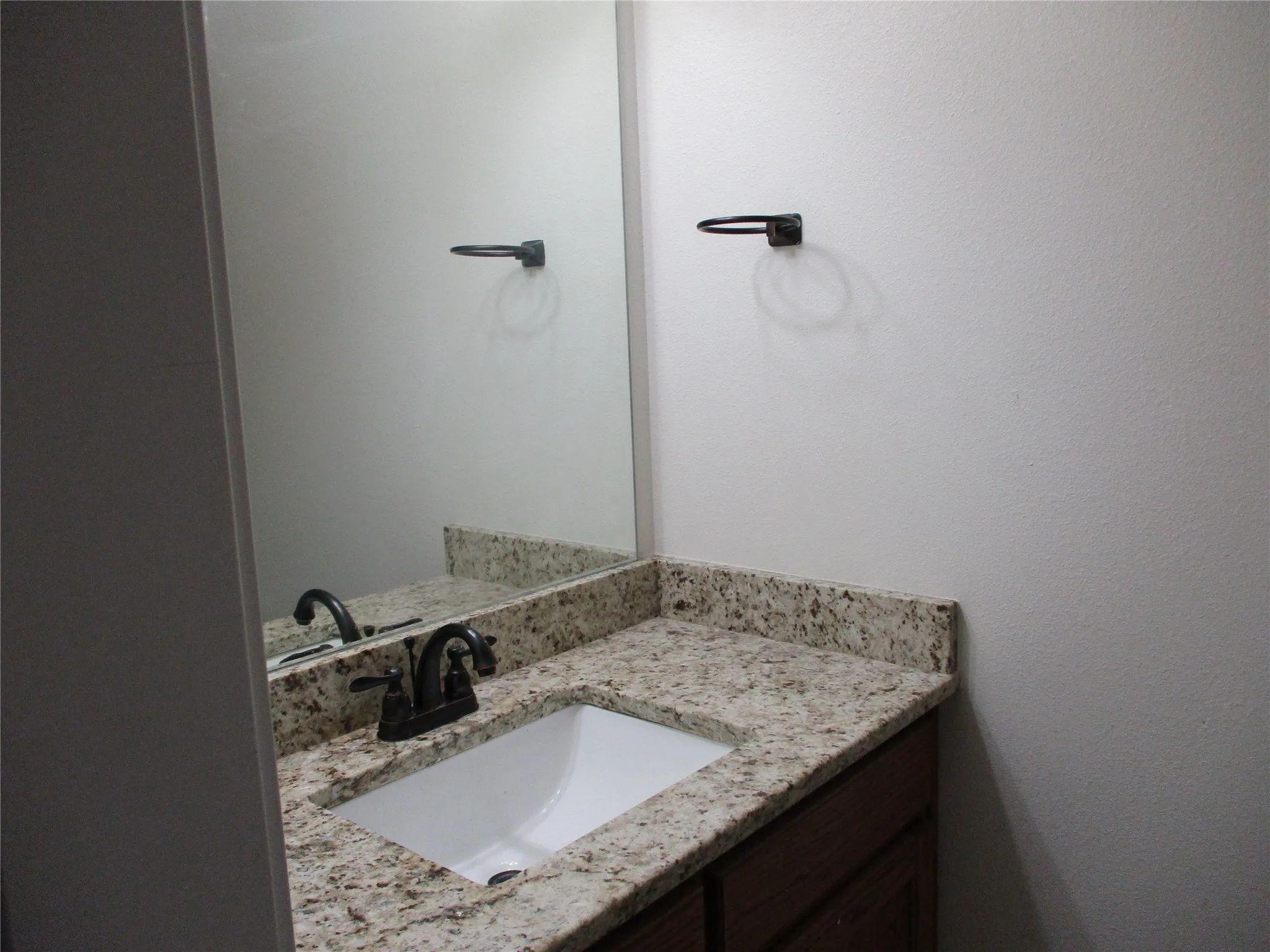 Single Family Residence For Sale in Rains County , 148 Mill Street, Emory, Texas 75440, 2 Bedroom, 2 Bathroom, Garage spaces, 1,214 Sqft, built in 2021, mls#21318523, Real Estate Agent in Emory, Homes For Sale in Rains county, Homes For Sale in Emory, Realtor in Emory Texas, Real Estate Brokerage Independent Realty Texas, Luminita Cordes Realtor