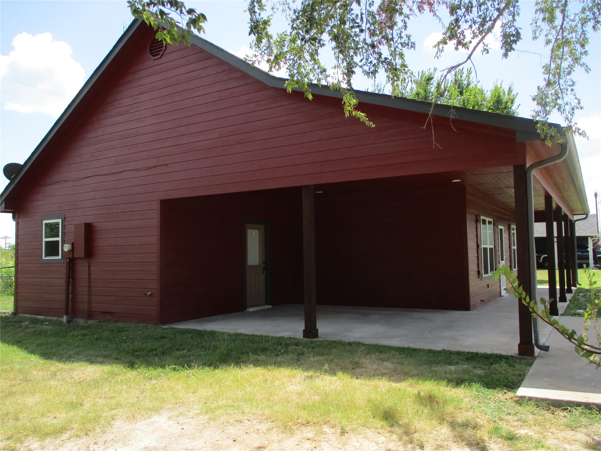 Single Family Residence For Sale in Rains County , 148 Mill Street, Emory, Texas 75440, 2 Bedroom, 2 Bathroom, Garage spaces, 1,214 Sqft, built in 2021, mls#21318523, Real Estate Agent in Emory, Homes For Sale in Rains county, Homes For Sale in Emory, Realtor in Emory Texas, Real Estate Brokerage Independent Realty Texas, Luminita Cordes Realtor