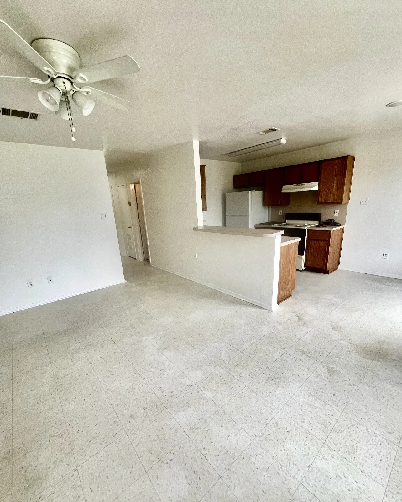 Duplex For Sale in Bell County , 506 W Green Avenue, Killeen, Texas 76541, 4 Bedroom, 2 Bathroom, Garage spaces, 0 Sqft, built in 1998, mls#21318526, Real Estate Agent in Killeen, Homes For Sale in Bell county, Homes For Sale in Killeen, Realtor in Killeen Texas, Real Estate Brokerage Independent Realty Texas, Luminita Cordes Realtor