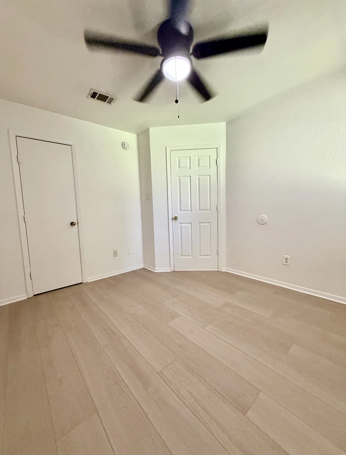 Duplex For Sale in Bell County , 506 W Green Avenue, Killeen, Texas 76541, 4 Bedroom, 2 Bathroom, Garage spaces, 0 Sqft, built in 1998, mls#21318526, Real Estate Agent in Killeen, Homes For Sale in Bell county, Homes For Sale in Killeen, Realtor in Killeen Texas, Real Estate Brokerage Independent Realty Texas, Luminita Cordes Realtor