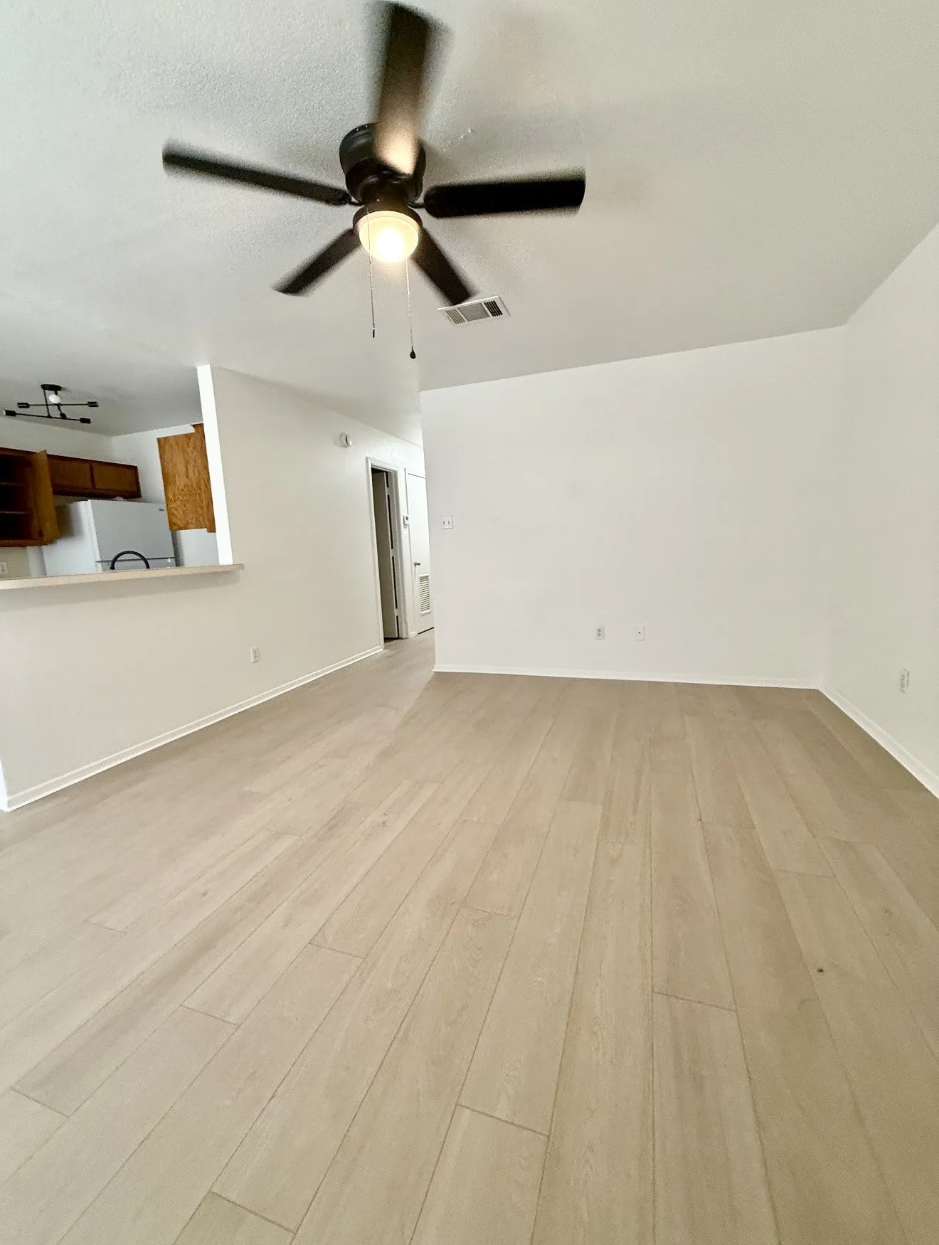 Duplex For Sale in Bell County , 506 W Green Avenue, Killeen, Texas 76541, 4 Bedroom, 2 Bathroom, Garage spaces, 0 Sqft, built in 1998, mls#21318526, Real Estate Agent in Killeen, Homes For Sale in Bell county, Homes For Sale in Killeen, Realtor in Killeen Texas, Real Estate Brokerage Independent Realty Texas, Luminita Cordes Realtor