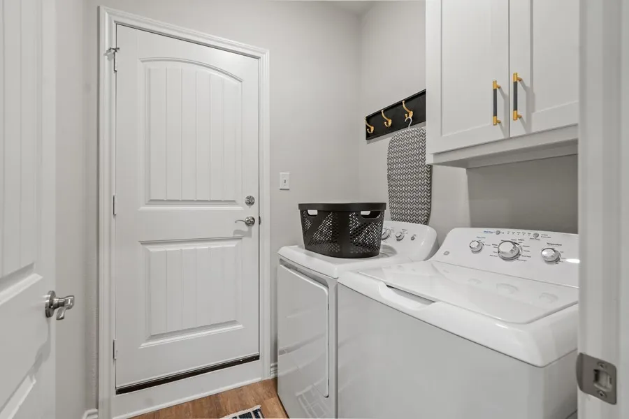 Single Family Residence For Sale in Henderson County , 219 Ben Lacy Drive, Gun Barrel City, Texas 75156, 3 Bedroom, 2 Bathroom, 2 Garage spaces, 1,820 Sqft, built in 2022, mls#21318533, Real Estate Agent in Gun Barrel City, Homes For Sale in Henderson county, Homes For Sale in Gun Barrel City, Realtor in Gun Barrel City Texas, Real Estate Brokerage Independent Realty Texas, Luminita Cordes Realtor