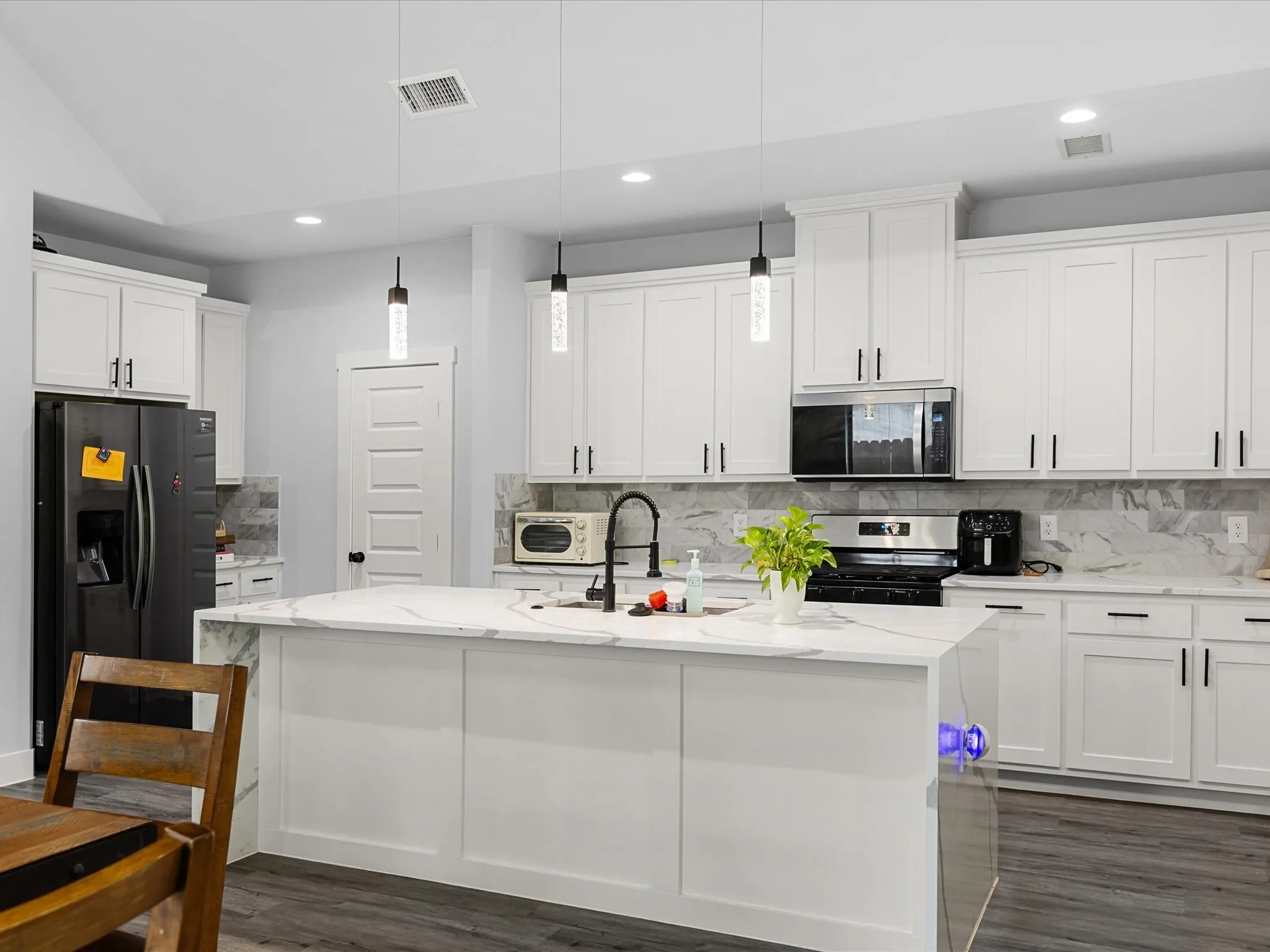 Single Family Residence For Sale in Tarrant County , 4755 Ramey Avenue, Fort Worth, Texas 76105, 4 Bedroom, 2 Bathroom, 2 Garage spaces, 1,935 Sqft, built in 2025, mls#21189902, Real Estate Agent in Fort Worth, Homes For Sale in Tarrant county, Homes For Sale in Fort Worth, Realtor in Fort Worth Texas, Real Estate Brokerage Independent Realty Texas, Luminita Cordes Realtor