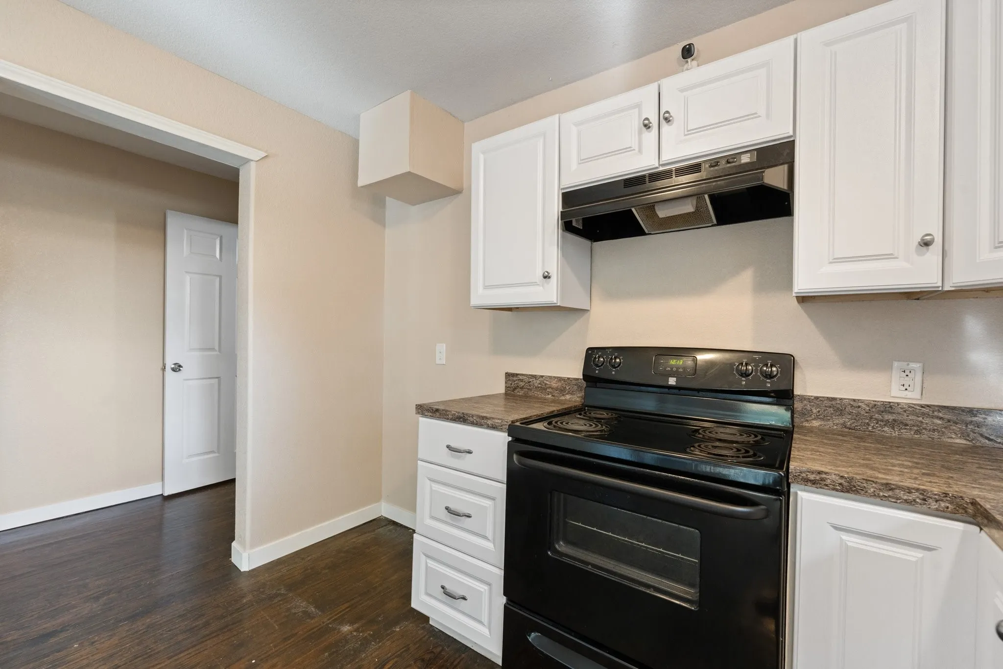 Single Family Residence For Sale in Johnson County , 102 S 4th Street, Grandview, Texas 76050, 2 Bedroom, 2 Bathroom, 1 Garage spaces, 1,424 Sqft, built in 1950, mls#21311441, Real Estate Agent in Grandview, Homes For Sale in Johnson county, Homes For Sale in Grandview, Realtor in Grandview Texas, Real Estate Brokerage Independent Realty Texas, Luminita Cordes Realtor