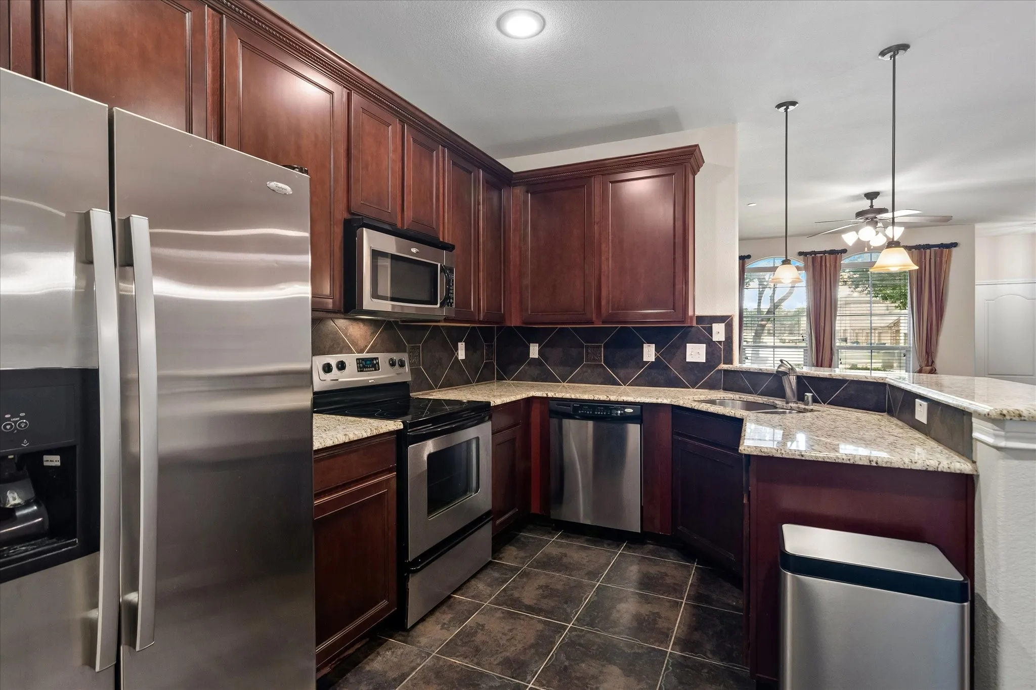 Townhouse For Sale in Collin County , 5566 Grosseto Drive, Frisco, Texas 75034, 2 Bedrooms, 3 Bathrooms, 2 Garage spaces, 1,670 Sqft, built in 2008, Price $360,000, mls#21318363, Real Estate Agent in Frisco, Homes For Sale in Collin county, Homes For Sale in Frisco, Realtor in Frisco Texas, Real Estate Brokerage Independent Realty Texas, Luminita Cordes Realtor
