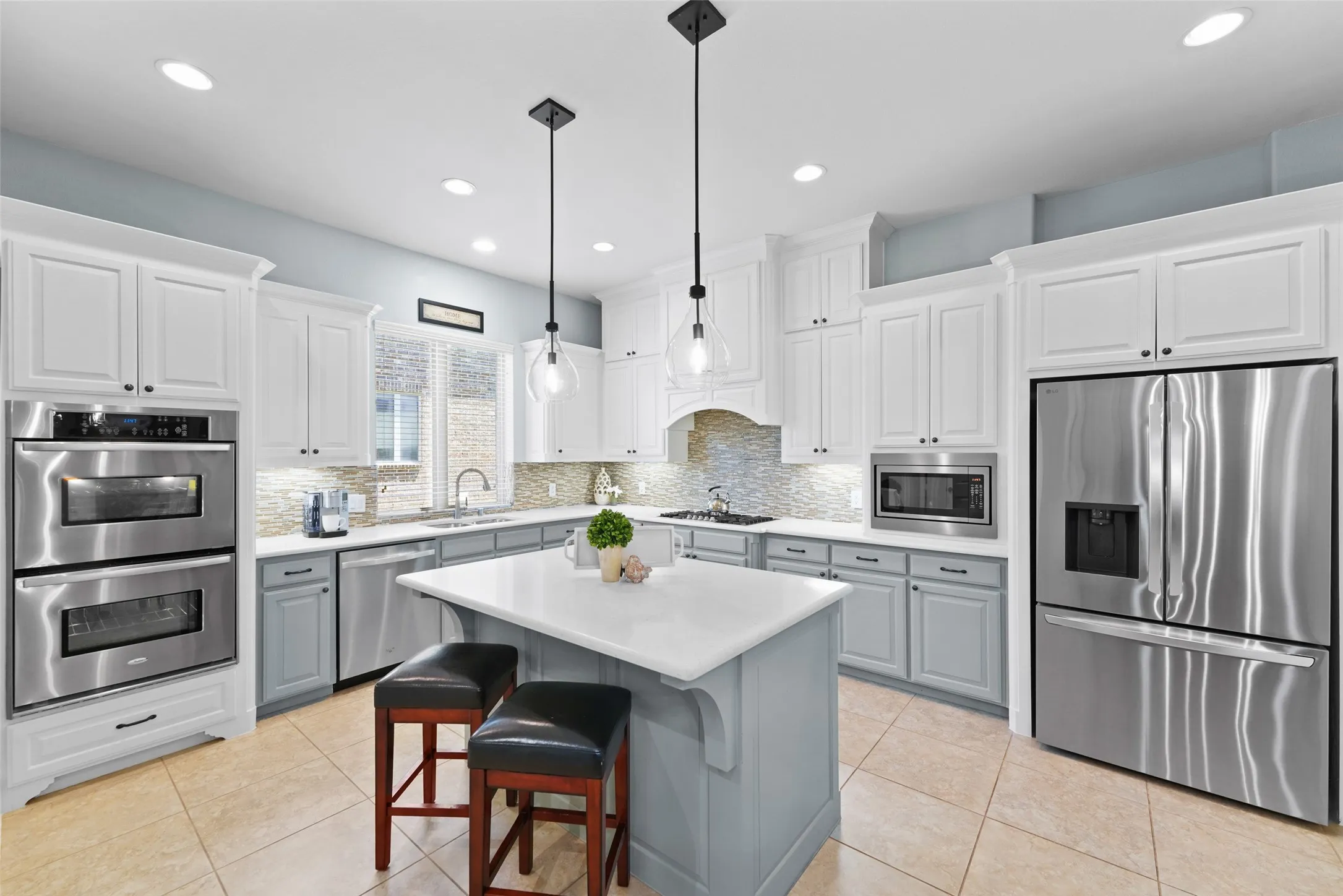 Single Family Residence For Sale in Collin County , 8747 Kelvington Drive, Frisco, Texas 75035, 4 Bedroom, 4 Bathroom, 3 Garage spaces, 3,435 Sqft, built in 2011, mls#21283416, Real Estate Agent in Frisco, Homes For Sale in Collin county, Homes For Sale in Frisco, Realtor in Frisco Texas, Real Estate Brokerage Independent Realty Texas, Luminita Cordes Realtor