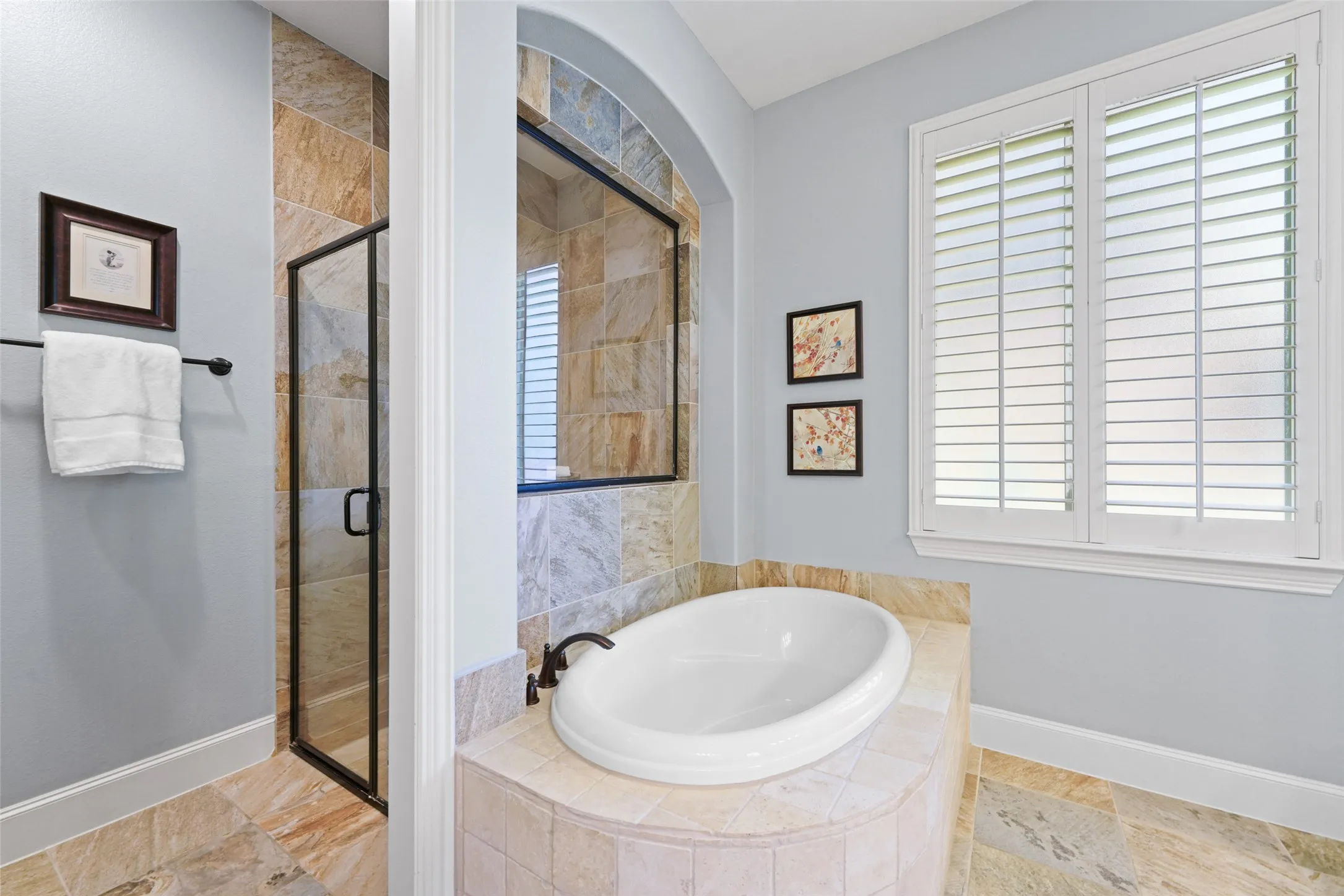 Single Family Residence For Sale in Collin County , 8747 Kelvington Drive, Frisco, Texas 75035, 4 Bedroom, 4 Bathroom, 3 Garage spaces, 3,435 Sqft, built in 2011, mls#21283416, Real Estate Agent in Frisco, Homes For Sale in Collin county, Homes For Sale in Frisco, Realtor in Frisco Texas, Real Estate Brokerage Independent Realty Texas, Luminita Cordes Realtor