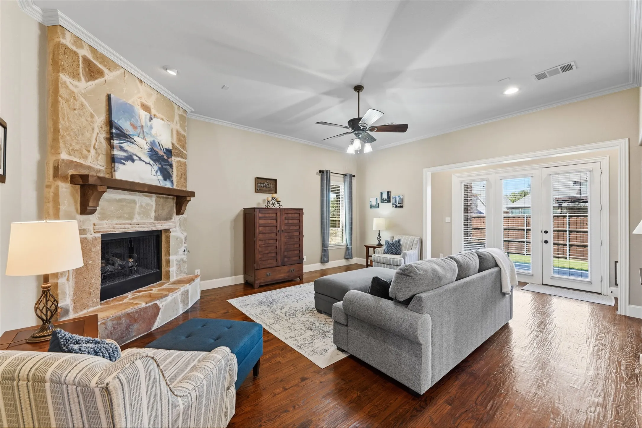 Single Family Residence For Sale in Collin County , 8747 Kelvington Drive, Frisco, Texas 75035, 4 Bedroom, 4 Bathroom, 3 Garage spaces, 3,435 Sqft, built in 2011, mls#21283416, Real Estate Agent in Frisco, Homes For Sale in Collin county, Homes For Sale in Frisco, Realtor in Frisco Texas, Real Estate Brokerage Independent Realty Texas, Luminita Cordes Realtor