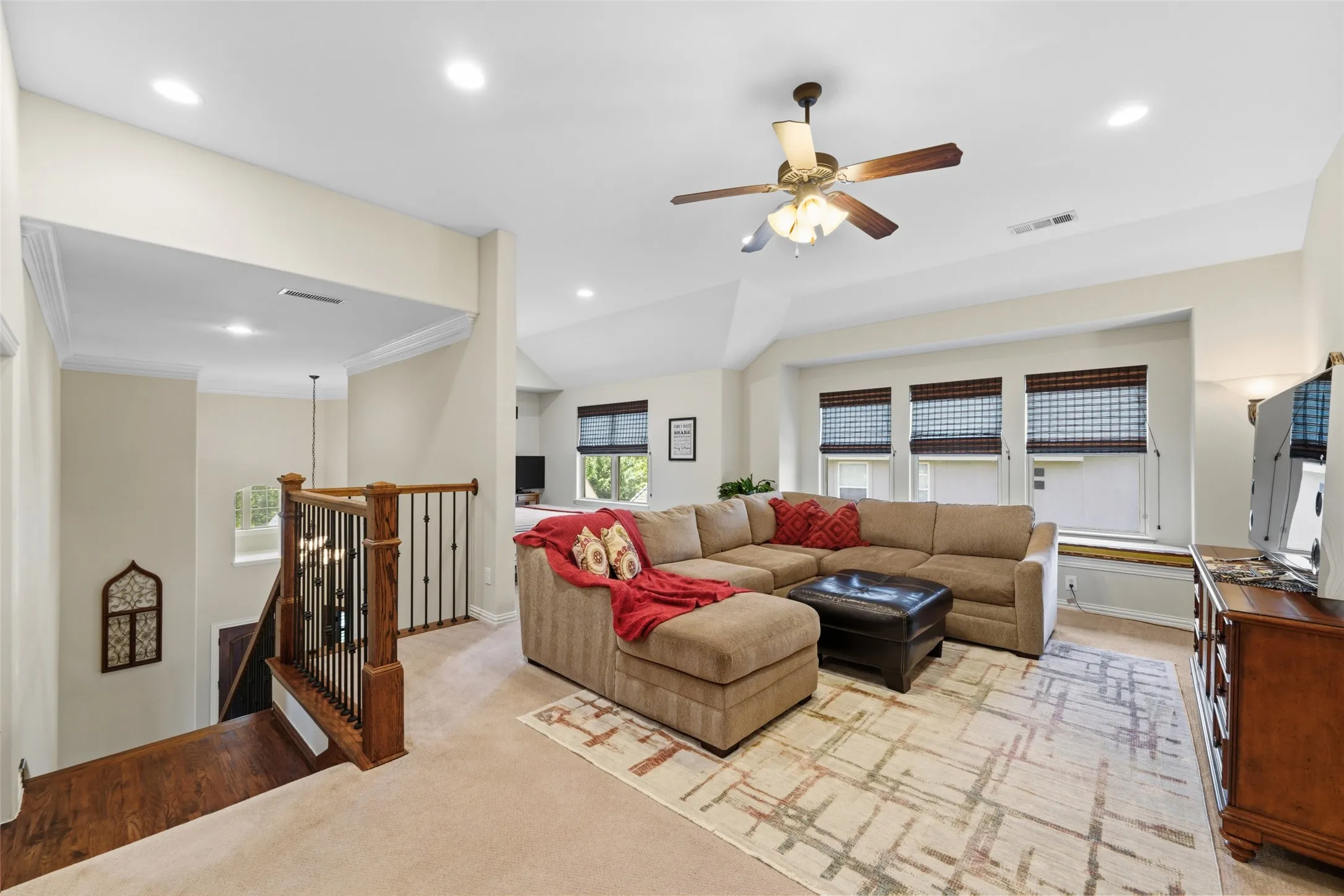 Single Family Residence For Sale in Collin County , 8747 Kelvington Drive, Frisco, Texas 75035, 4 Bedroom, 4 Bathroom, 3 Garage spaces, 3,435 Sqft, built in 2011, mls#21283416, Real Estate Agent in Frisco, Homes For Sale in Collin county, Homes For Sale in Frisco, Realtor in Frisco Texas, Real Estate Brokerage Independent Realty Texas, Luminita Cordes Realtor