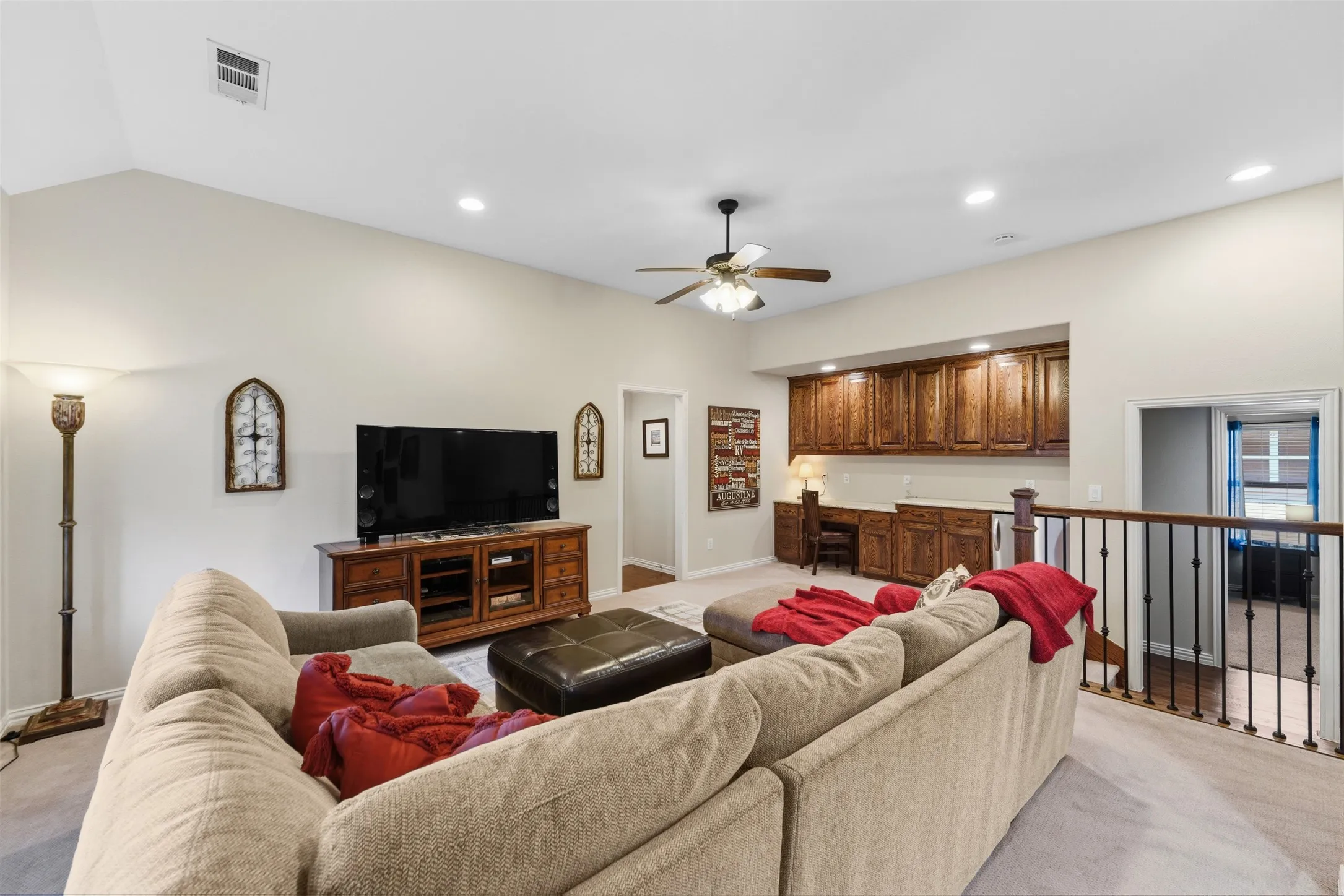 Single Family Residence For Sale in Collin County , 8747 Kelvington Drive, Frisco, Texas 75035, 4 Bedroom, 4 Bathroom, 3 Garage spaces, 3,435 Sqft, built in 2011, mls#21283416, Real Estate Agent in Frisco, Homes For Sale in Collin county, Homes For Sale in Frisco, Realtor in Frisco Texas, Real Estate Brokerage Independent Realty Texas, Luminita Cordes Realtor